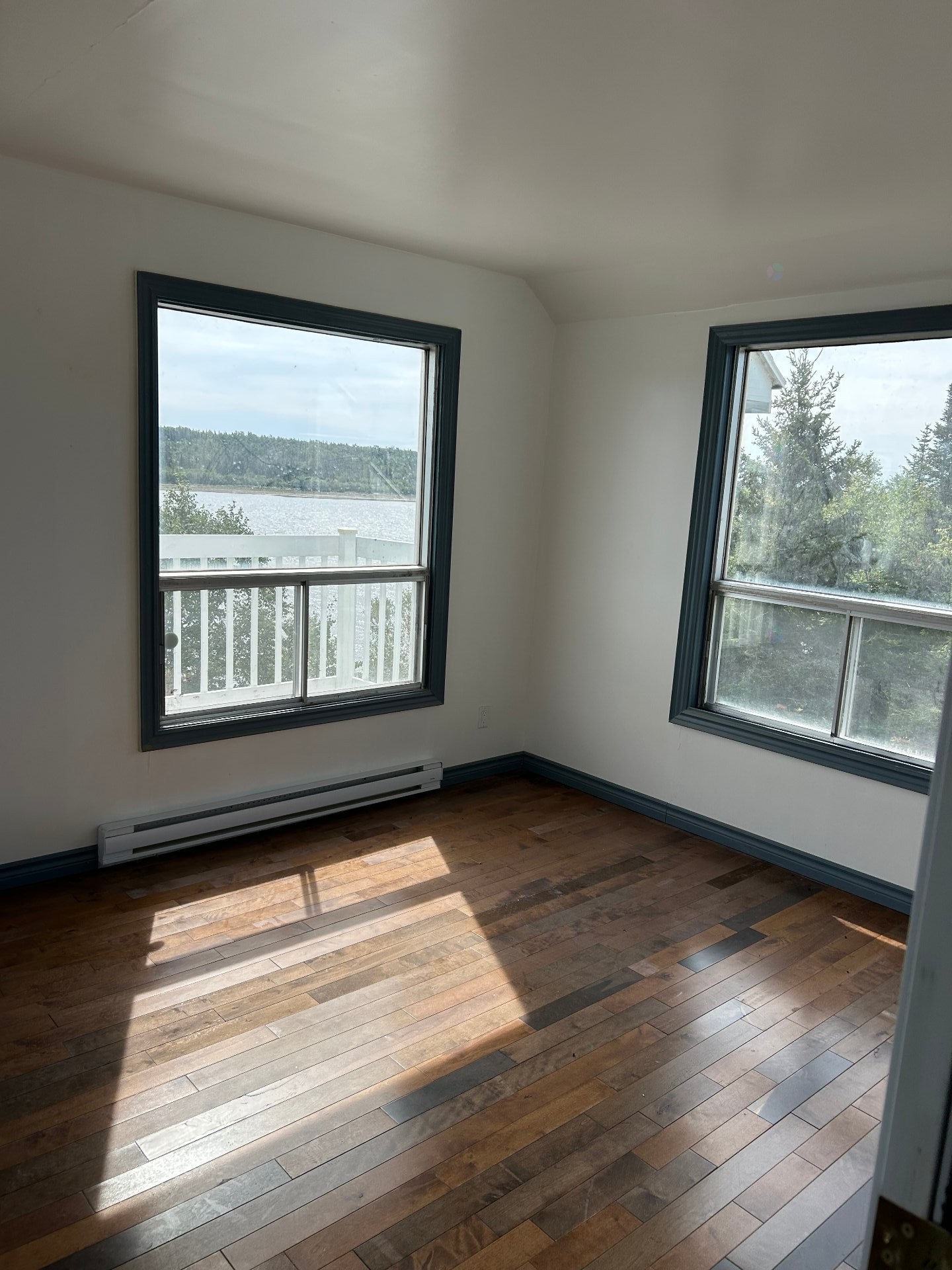 









245


Rue Fournier

,
Sept-Îles,




QC
G0G2B0

