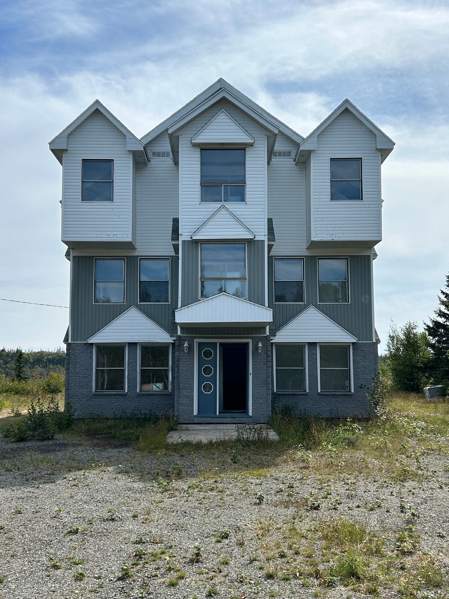 









245


Rue Fournier

,
Sept-Îles,




QC
G0G2B0

