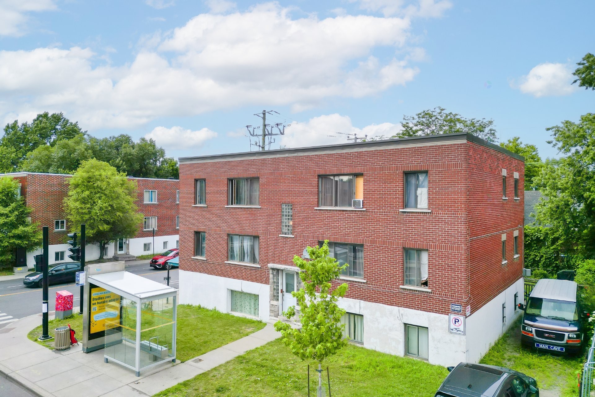 









7567


Boul. Pie-IX

,
Montréal (Villeray/Saint-Michel/Parc-Extension),




QC
H2A2G7

