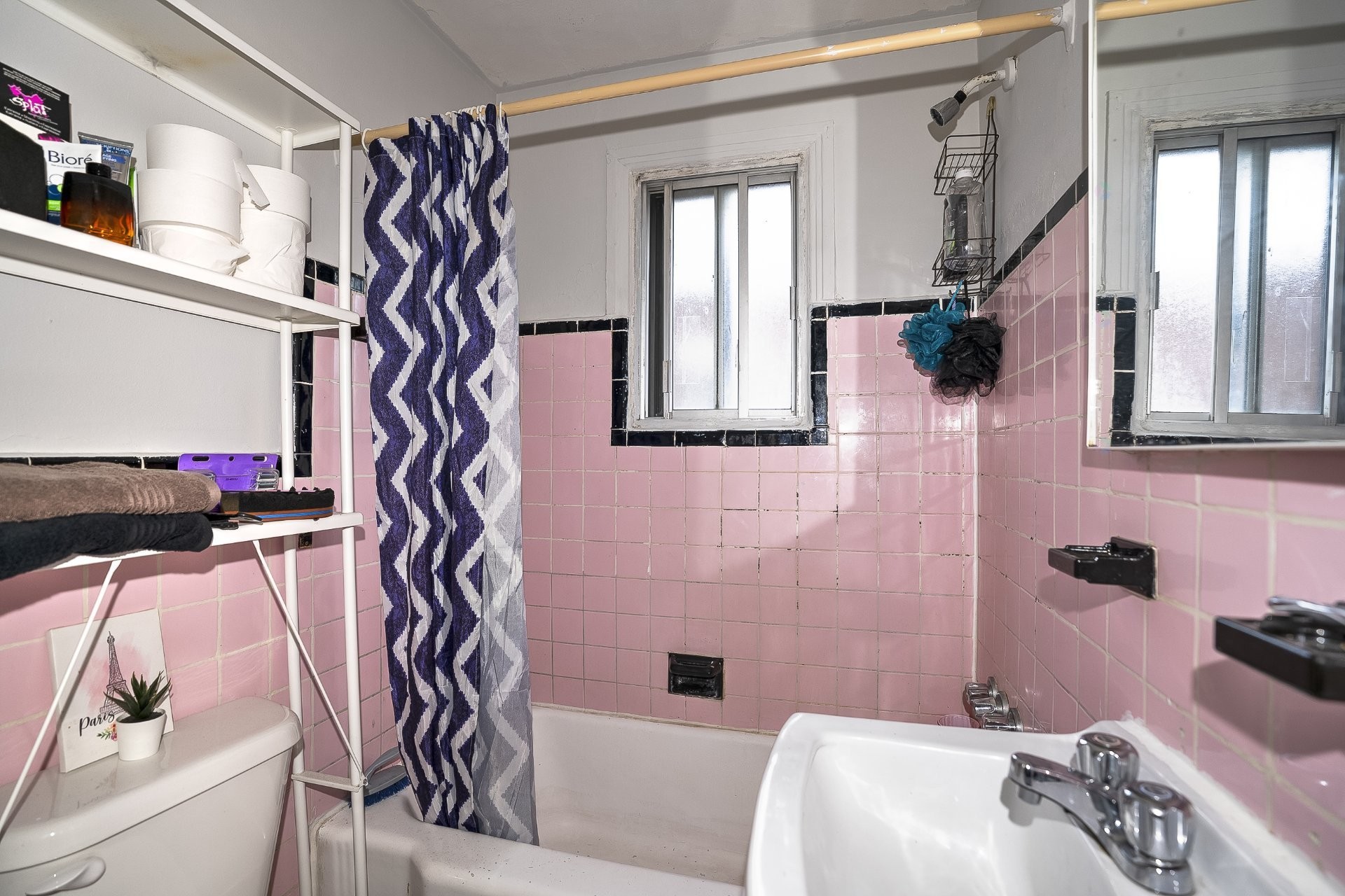 









7567


Boul. Pie-IX

,
Montréal (Villeray/Saint-Michel/Parc-Extension),




QC
H2A2G7

