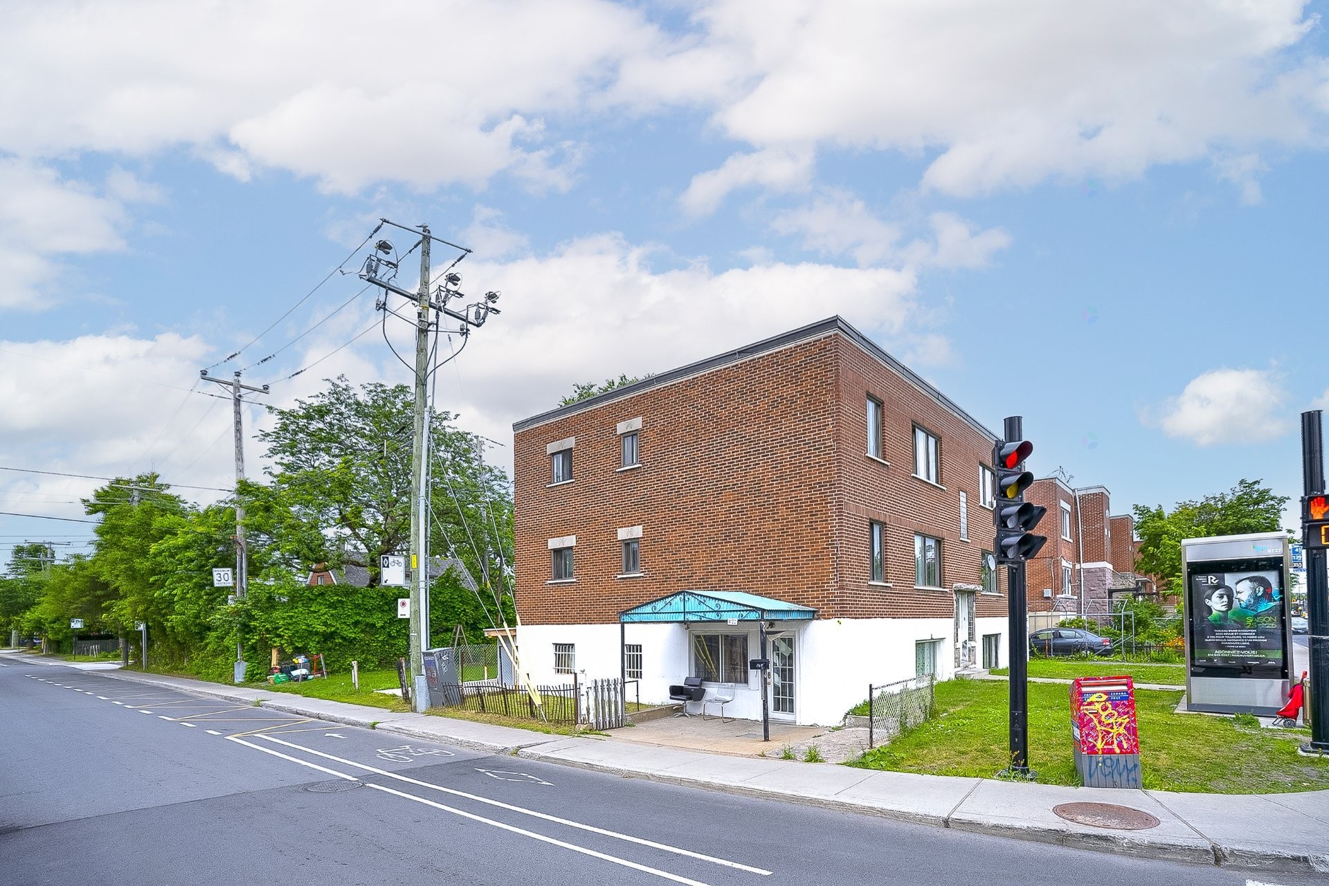 









7567


Boul. Pie-IX

,
Montréal (Villeray/Saint-Michel/Parc-Extension),




QC
H2A2G7

