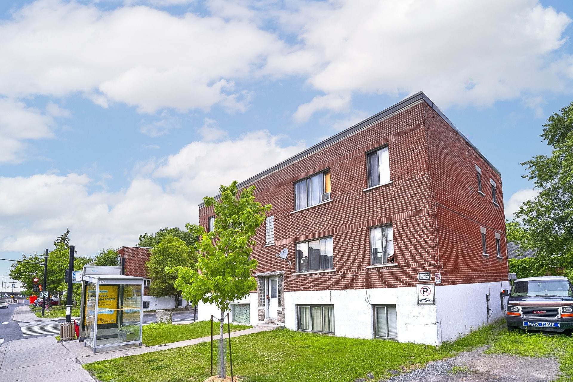 









7567


Boul. Pie-IX

,
Montréal (Villeray/Saint-Michel/Parc-Extension),




QC
H2A2G7

