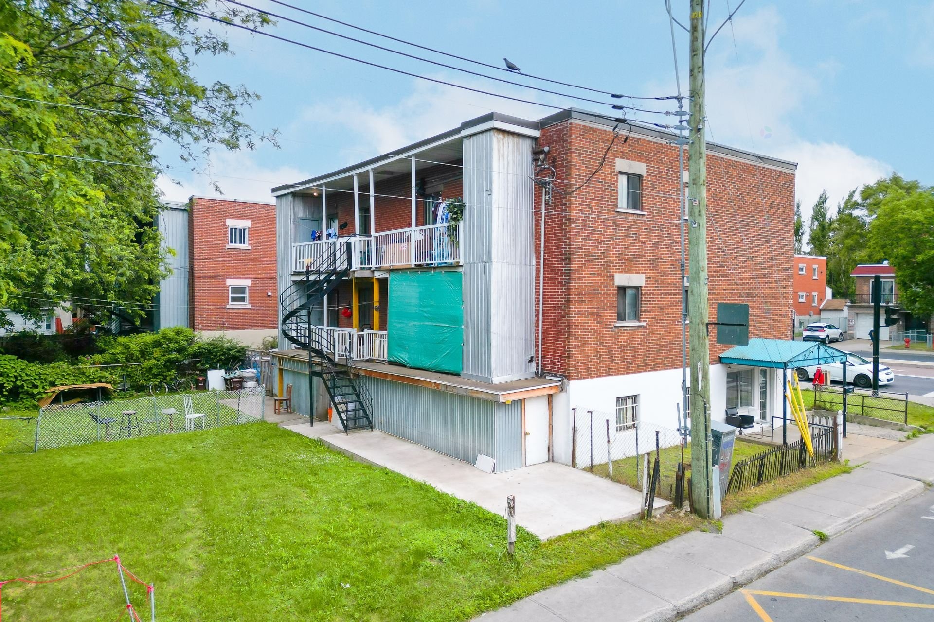 









7567


Boul. Pie-IX

,
Montréal (Villeray/Saint-Michel/Parc-Extension),




QC
H2A2G7

