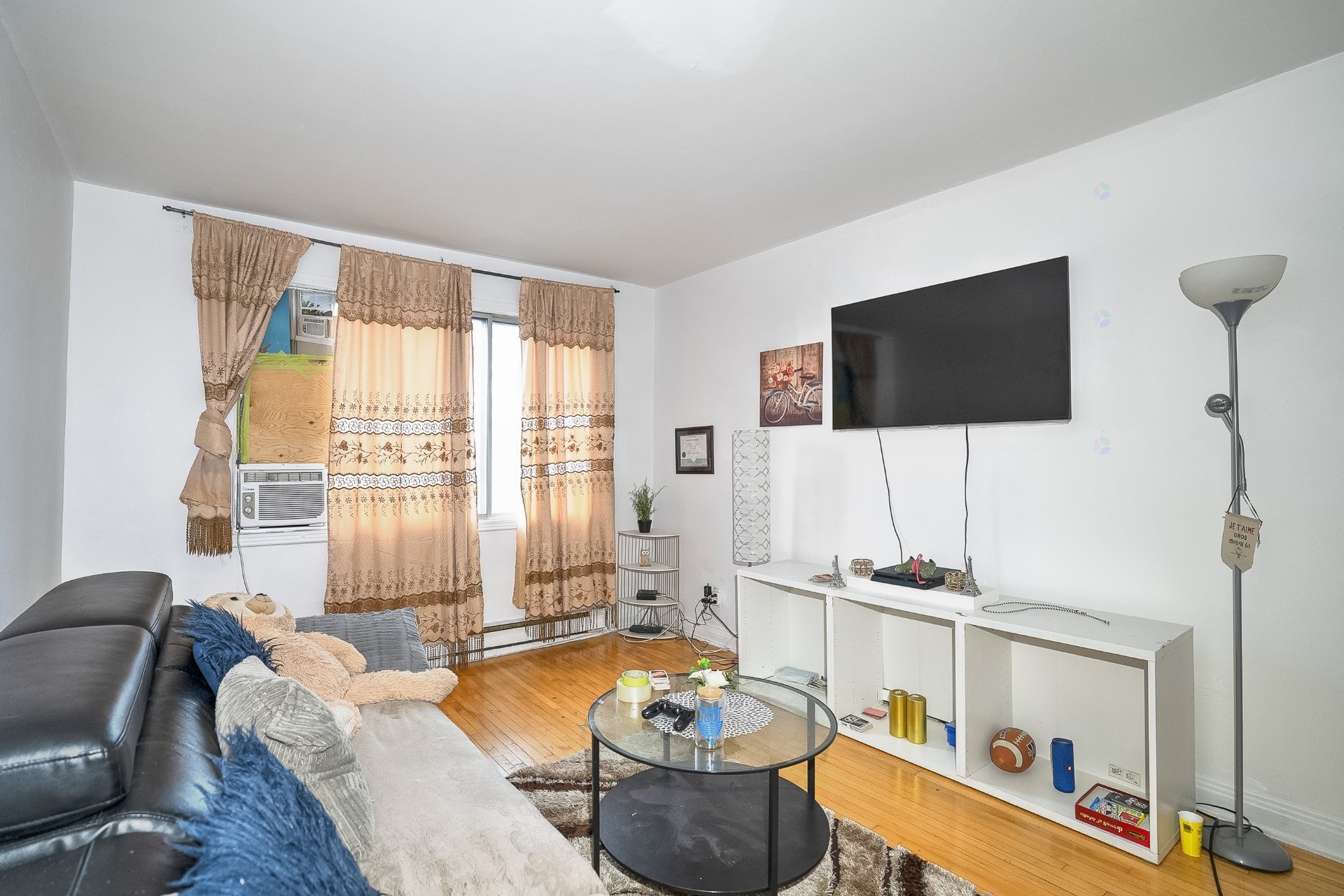 









7567


Boul. Pie-IX

,
Montréal (Villeray/Saint-Michel/Parc-Extension),




QC
H2A2G7

