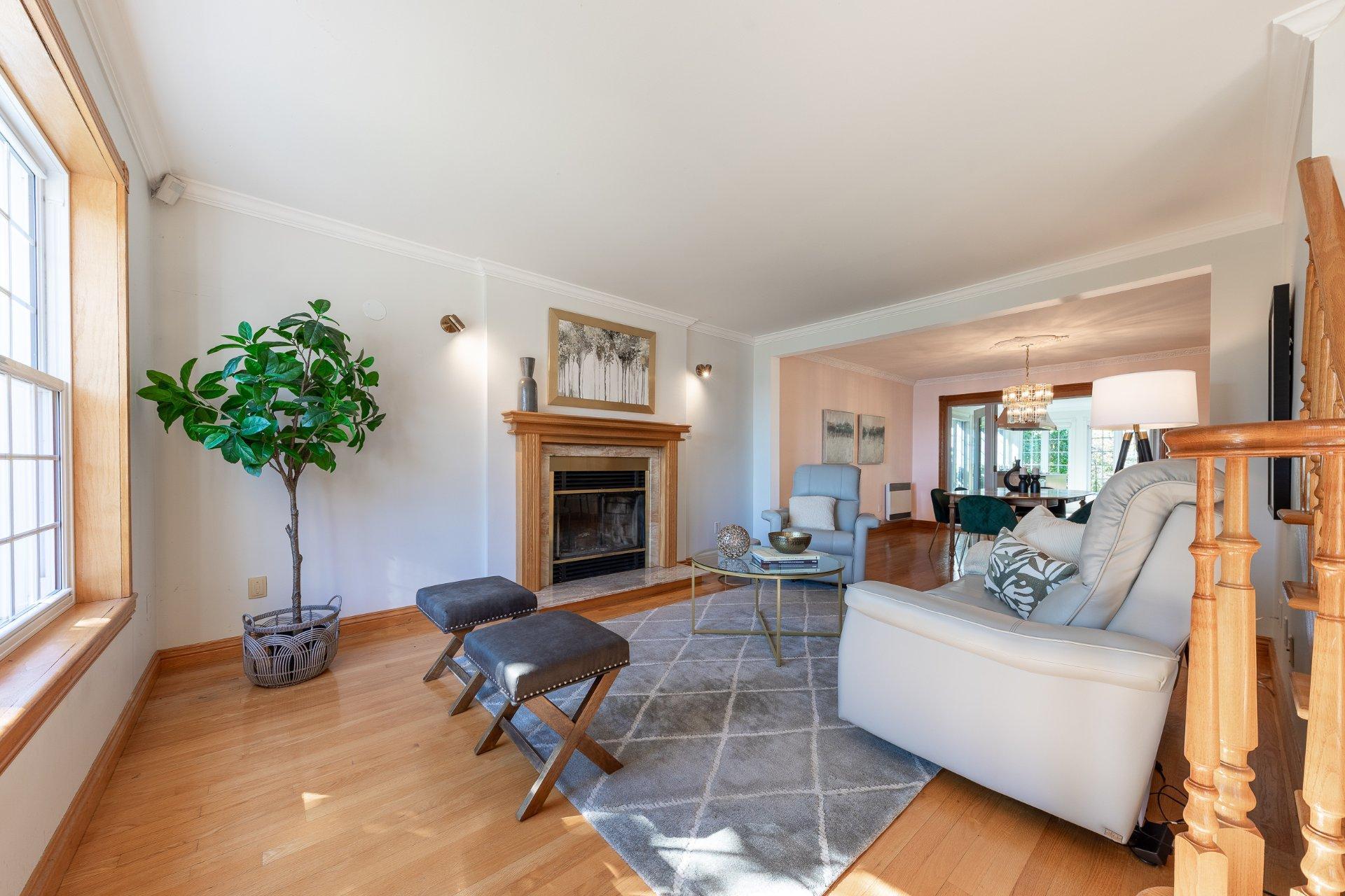 









110


Rue Martel

,
Chambly,




QC
J3L1V3

