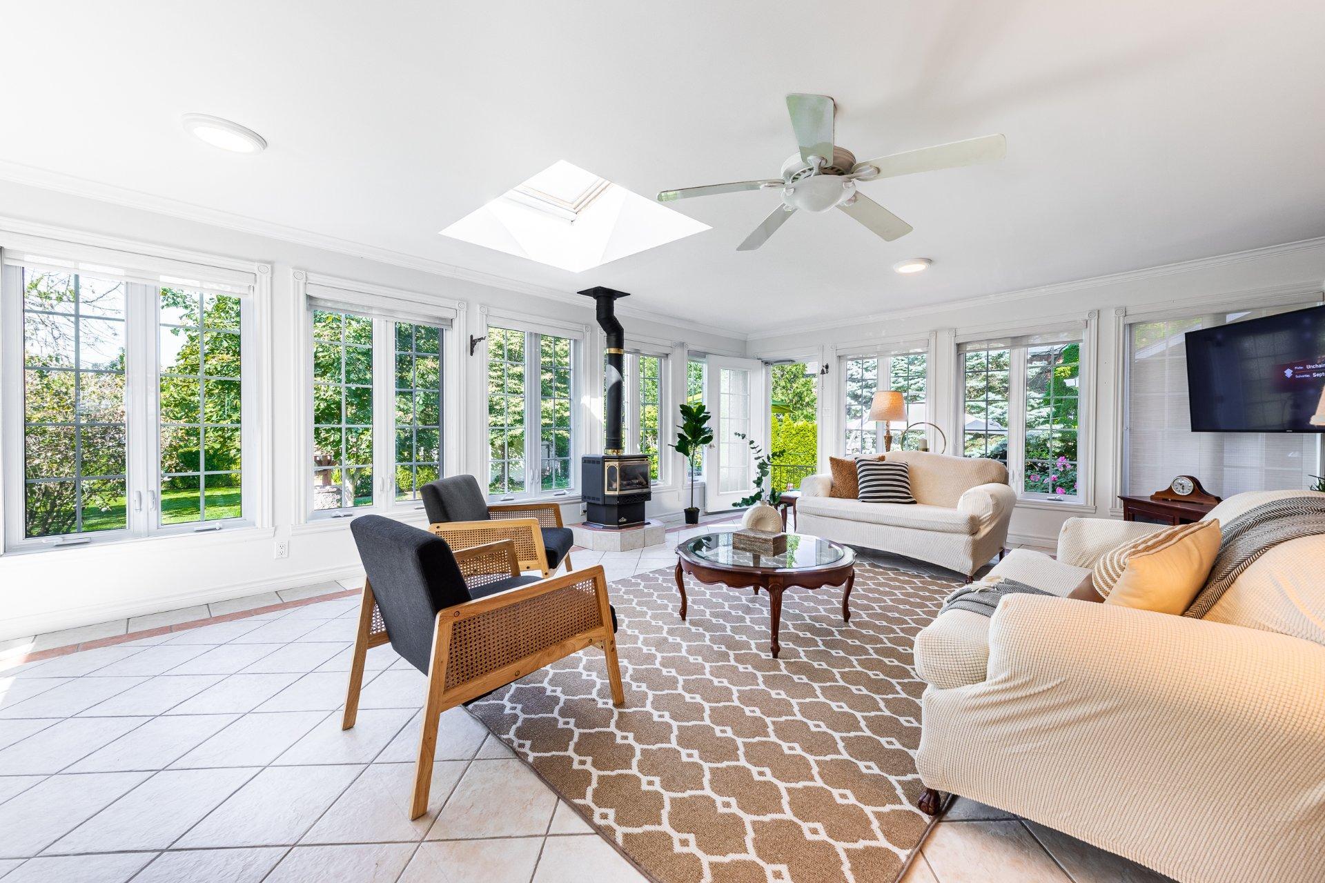 









110


Rue Martel

,
Chambly,




QC
J3L1V3

