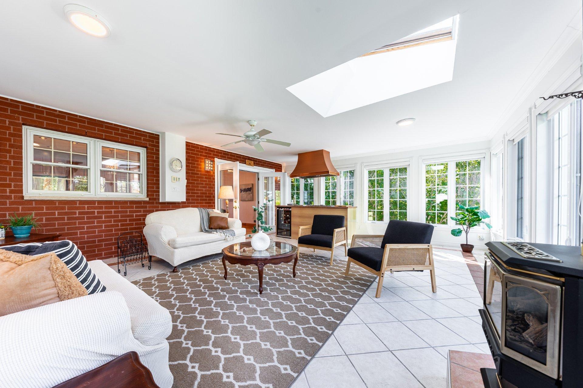 









110


Rue Martel

,
Chambly,




QC
J3L1V3

