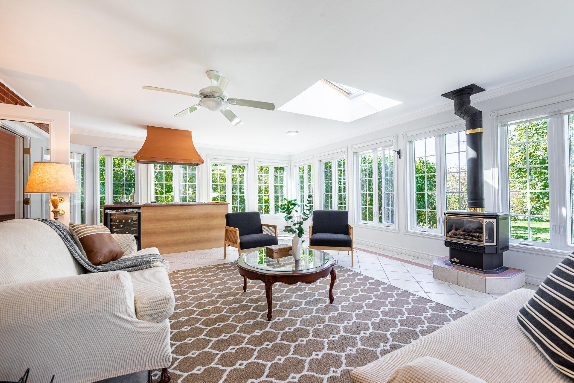 









110


Rue Martel

,
Chambly,




QC
J3L1V3

