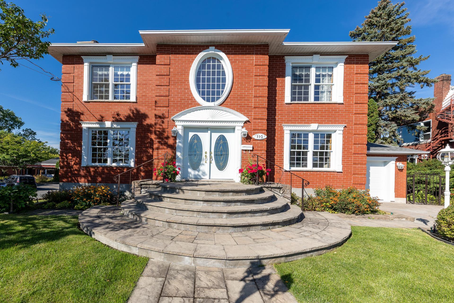 









110


Rue Martel

,
Chambly,




QC
J3L1V3

