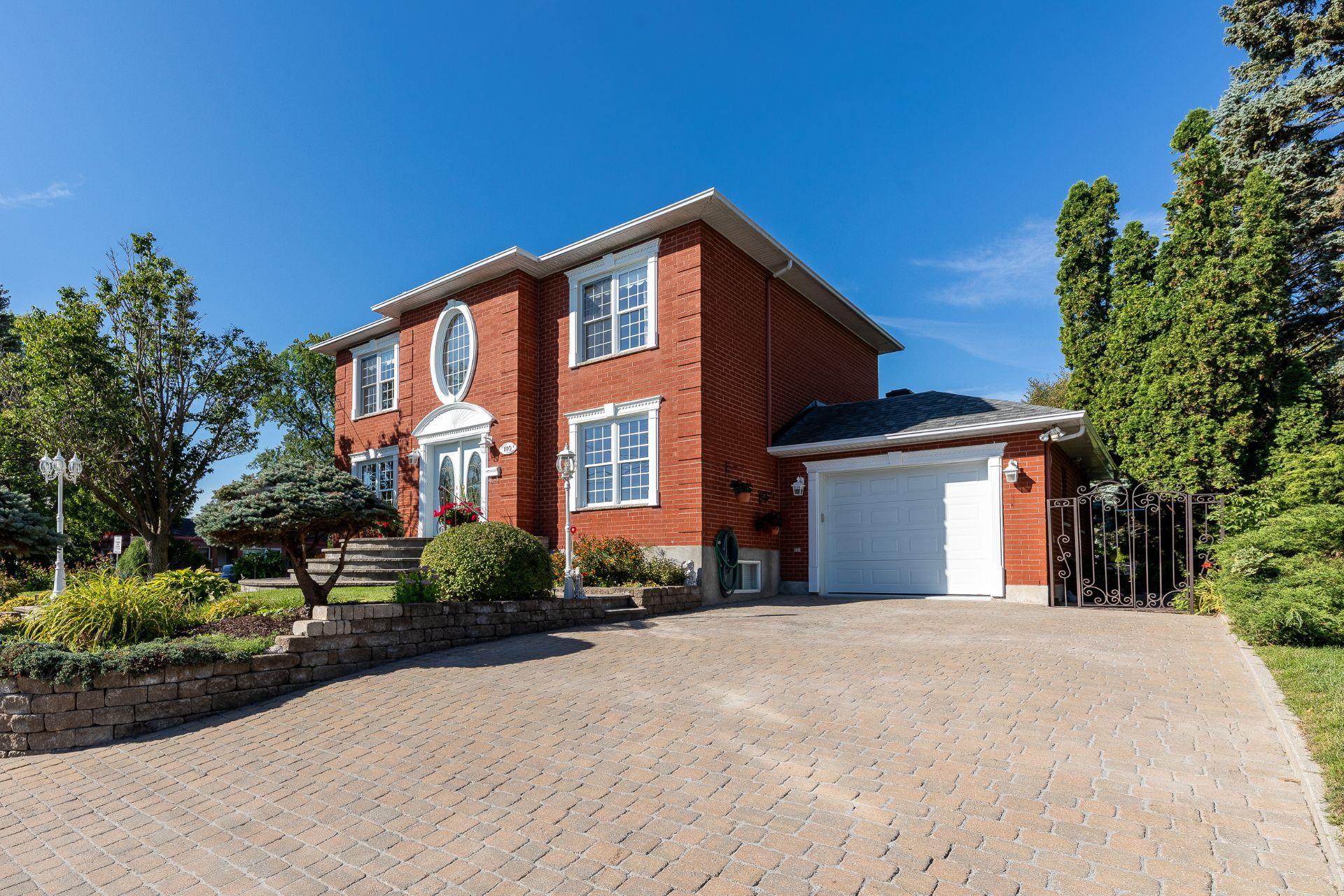 









110


Rue Martel

,
Chambly,




QC
J3L1V3

