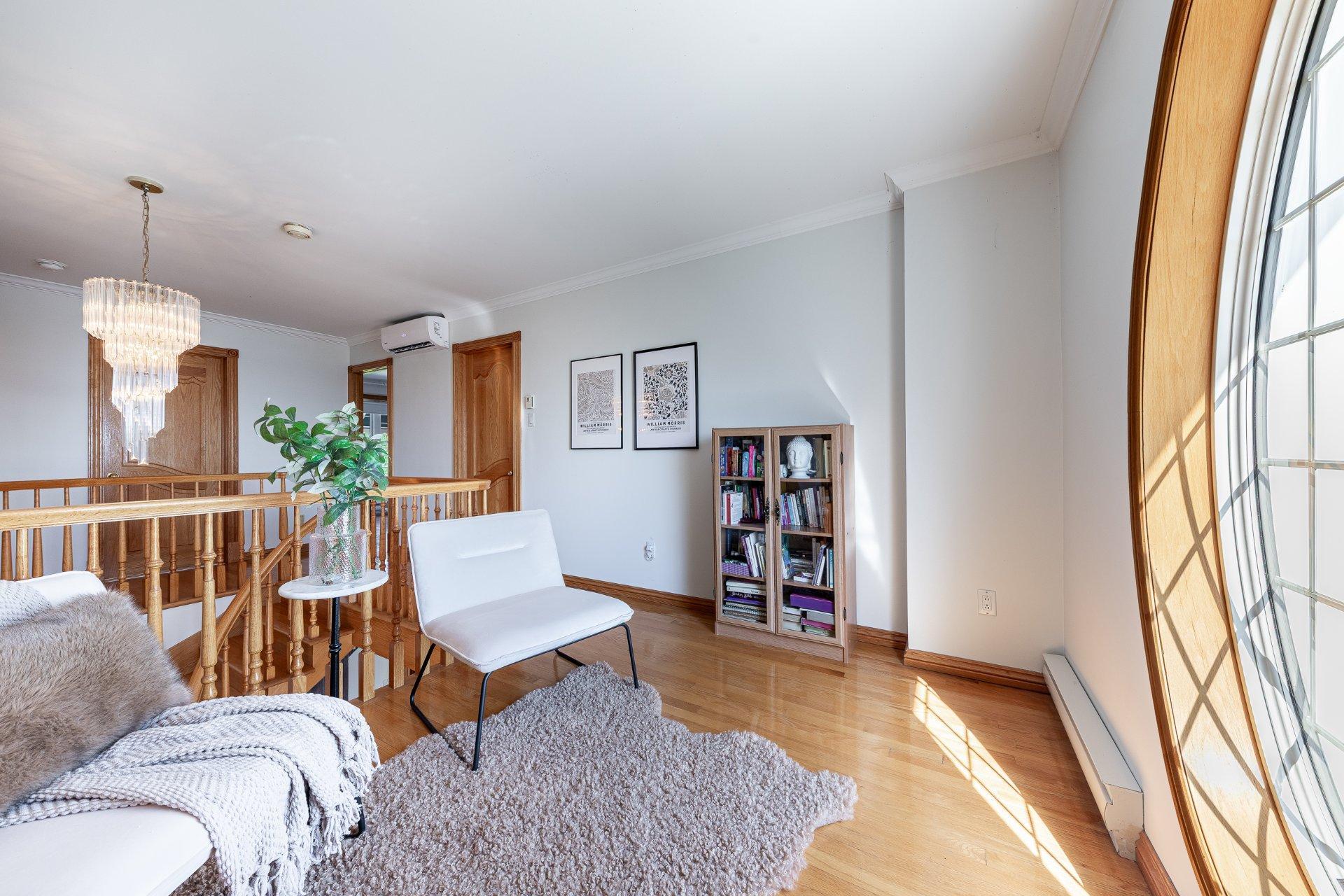 









110


Rue Martel

,
Chambly,




QC
J3L1V3

