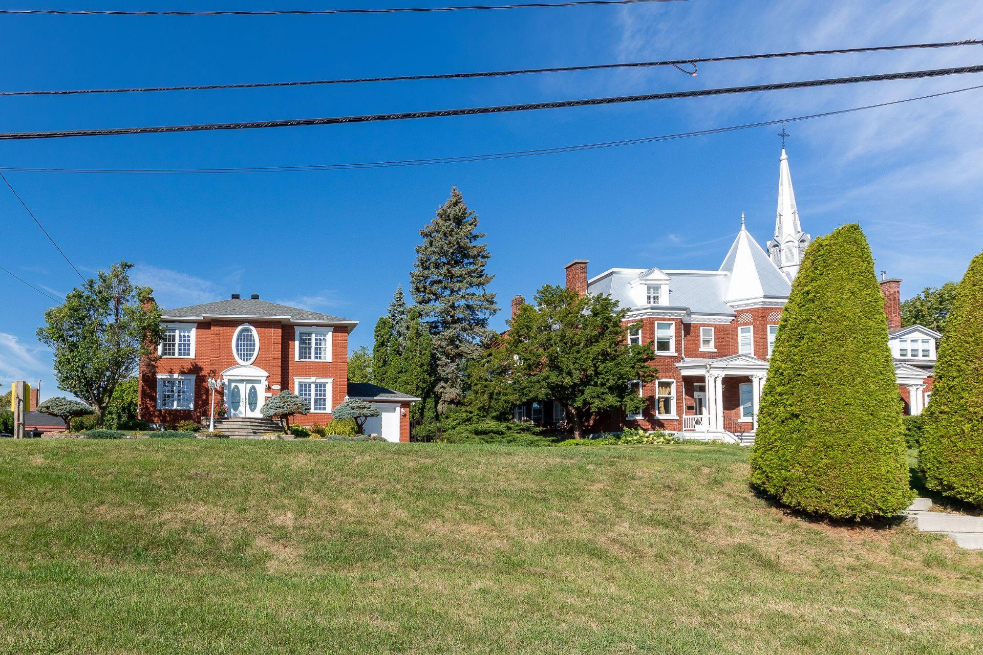 









110


Rue Martel

,
Chambly,




QC
J3L1V3

