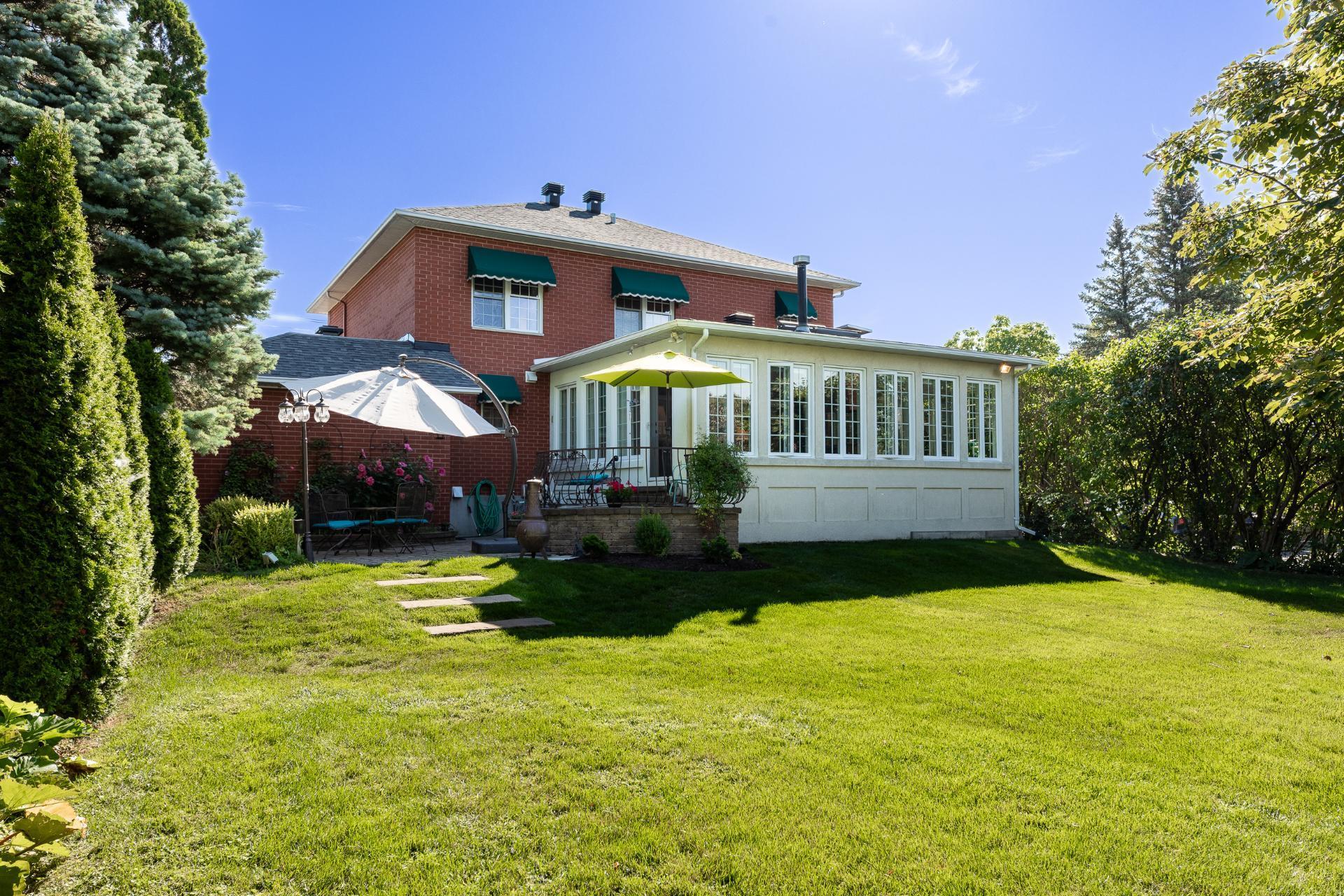 









110


Rue Martel

,
Chambly,




QC
J3L1V3

