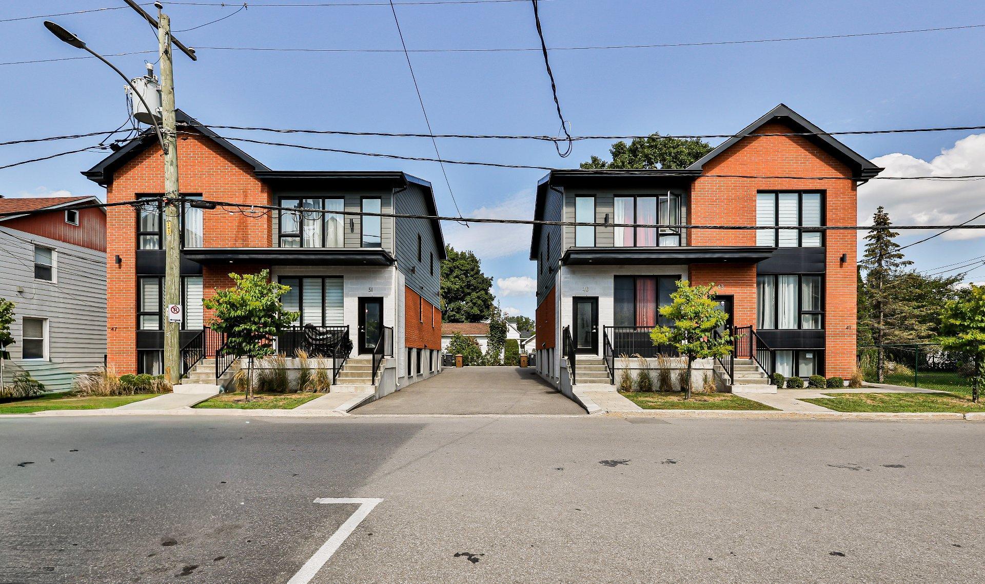 









41

 - 45


Rue du Sacré-Coeur

,
Charlemagne,




QC
J5Z1W7

