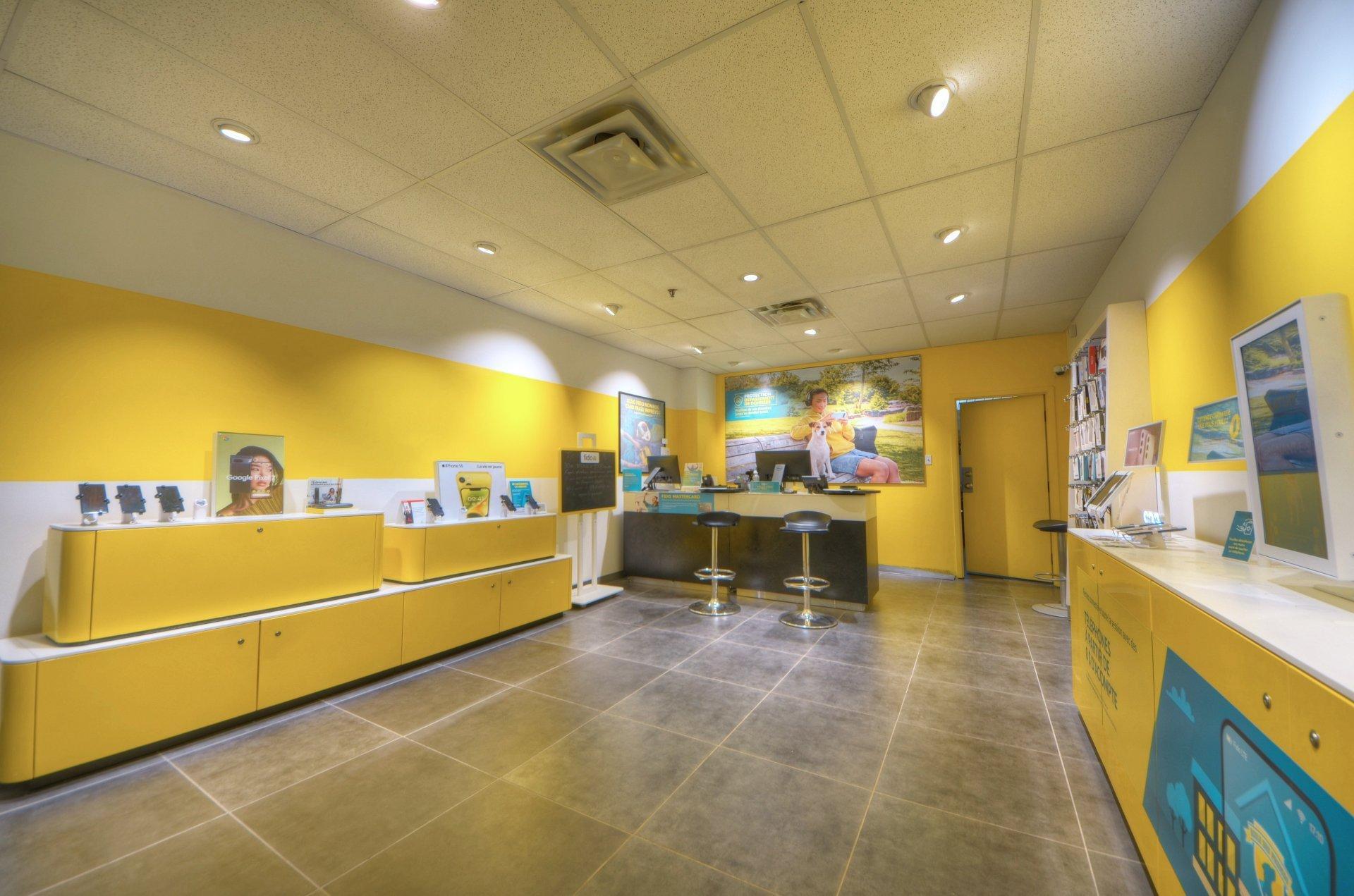 









1111


Rue St-Urbain

, R19,
Montréal (Ville-Marie),




QC
H2Z1Y6

