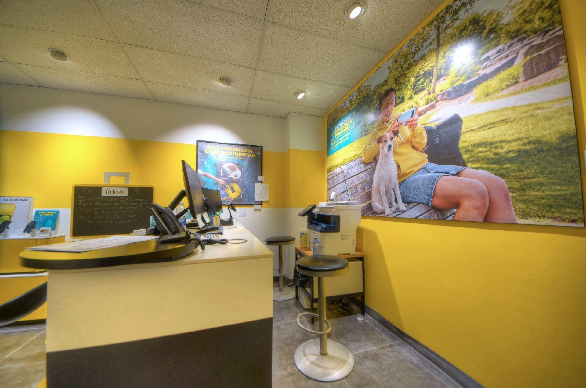 









1111


Rue St-Urbain

, R19,
Montréal (Ville-Marie),




QC
H2Z1Y6

