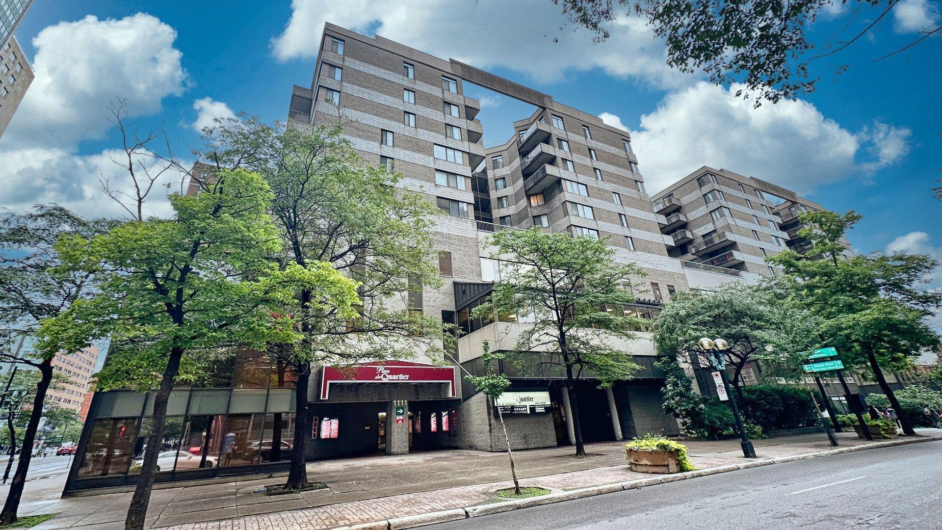 









1111


Rue St-Urbain

, R19,
Montréal (Ville-Marie),




QC
H2Z1Y6

