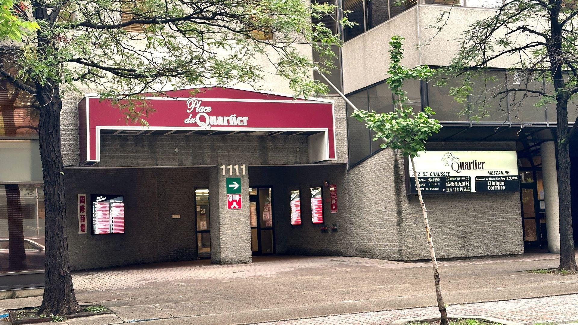









1111


Rue St-Urbain

, R19,
Montréal (Ville-Marie),




QC
H2Z1Y6

