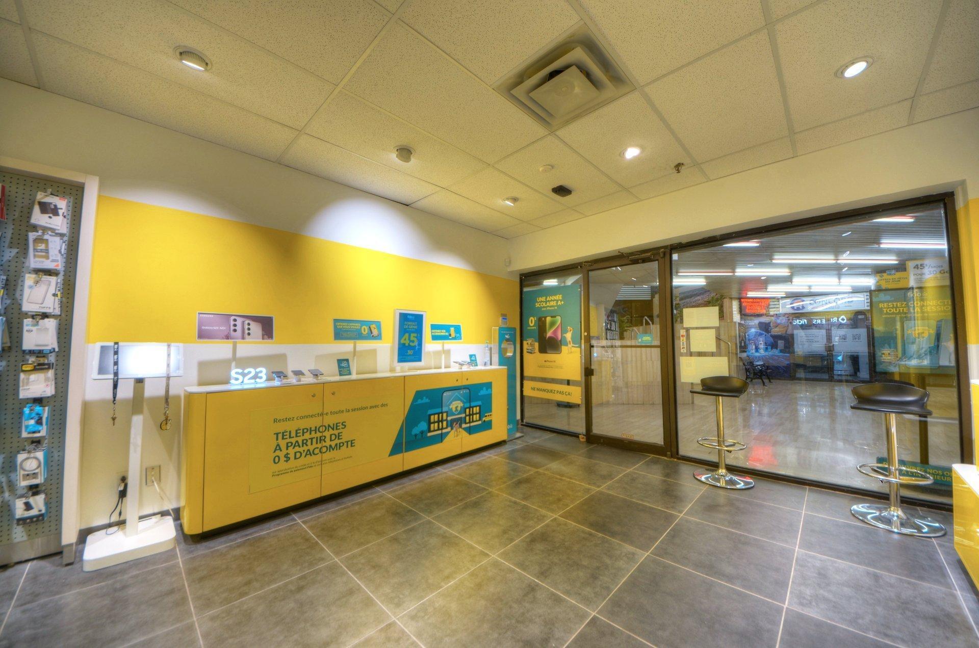 









1111


Rue St-Urbain

, R19,
Montréal (Ville-Marie),




QC
H2Z1Y6


