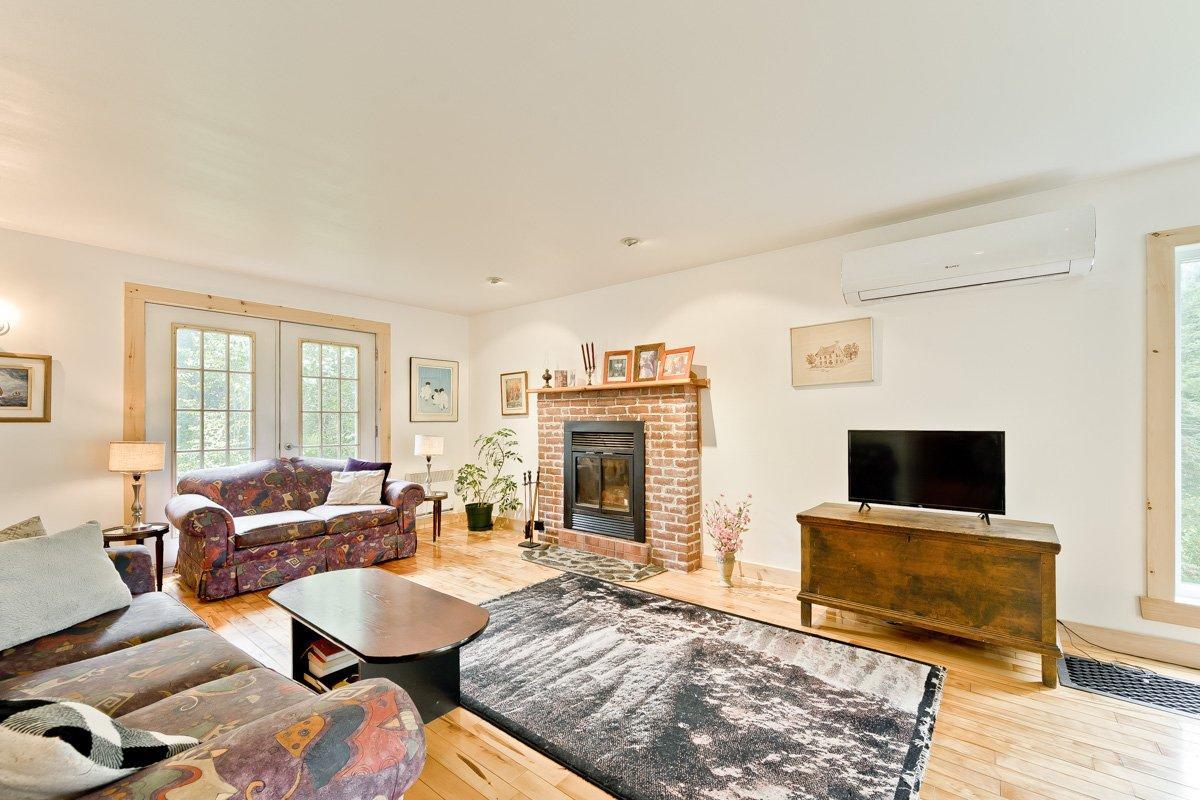 









998Z


Rue Principale

,
Lawrenceville,







QC
J0E1W0

