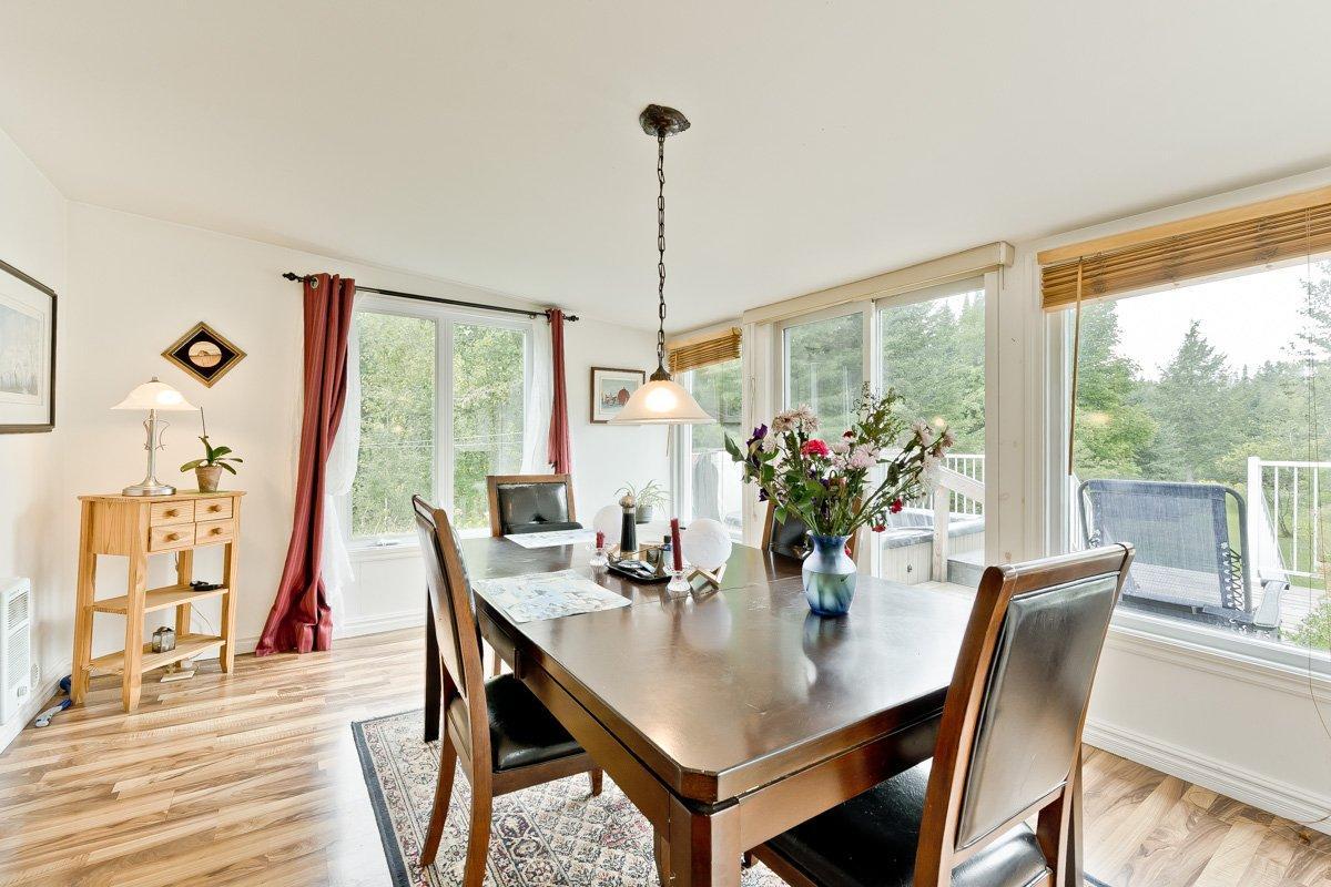 









998Z


Rue Principale

,
Lawrenceville,







QC
J0E1W0

