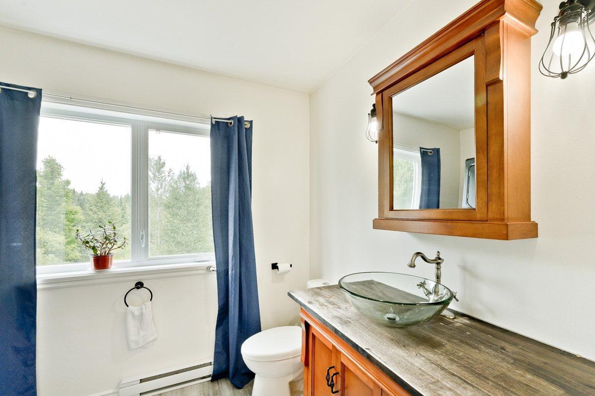 









998Z


Rue Principale

,
Lawrenceville,







QC
J0E1W0

