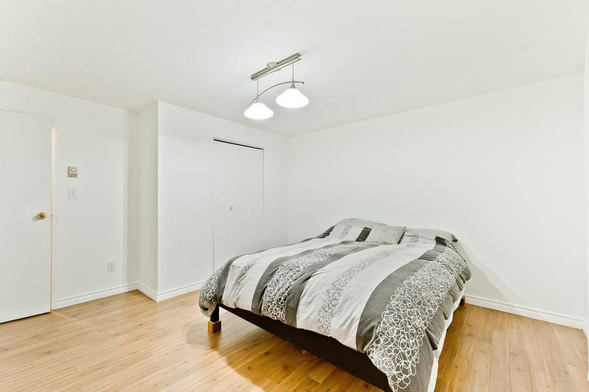 









998Z


Rue Principale

,
Lawrenceville,







QC
J0E1W0

