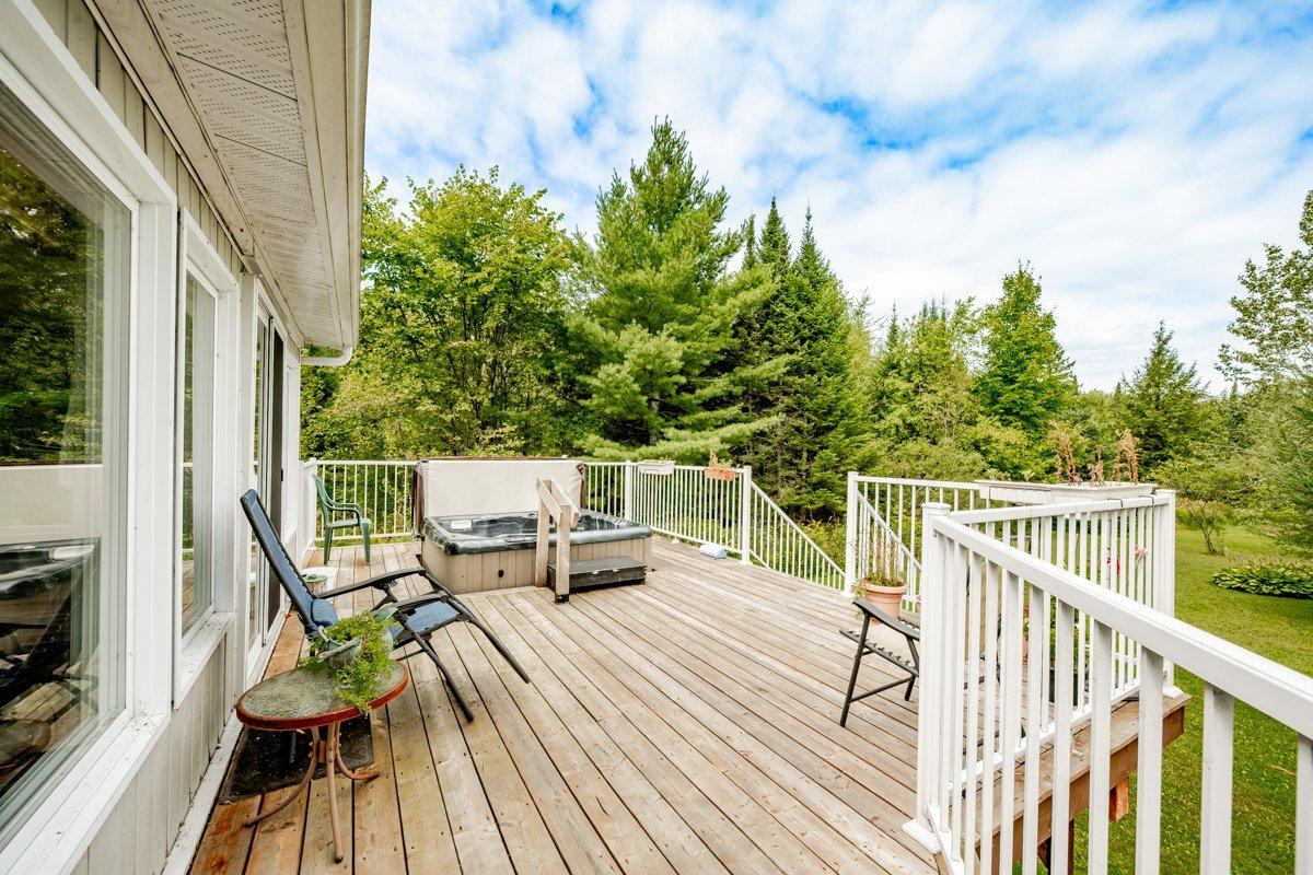 









998Z


Rue Principale

,
Lawrenceville,







QC
J0E1W0

