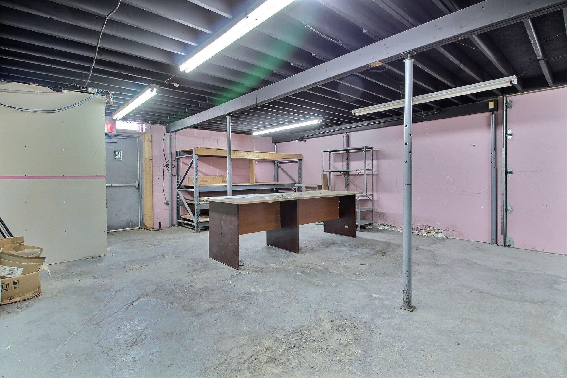 









2694

 - A


Rue Sherbrooke

,
Magog,




QC
J1X4G1

