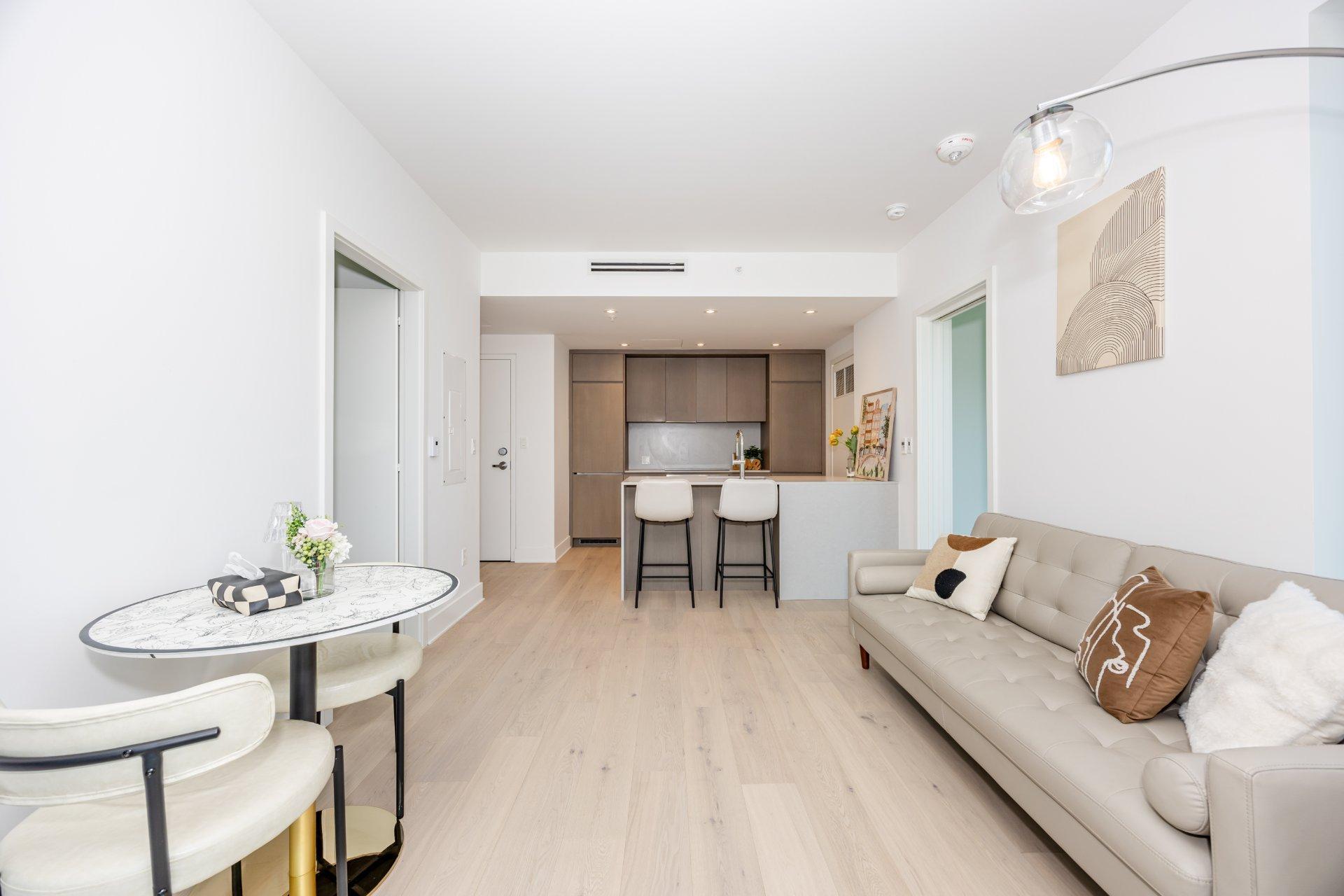 









1000


Rue André-Prévost

, 302,
Montréal (Verdun/Île-des-Soeurs),




QC
H3E0G2

