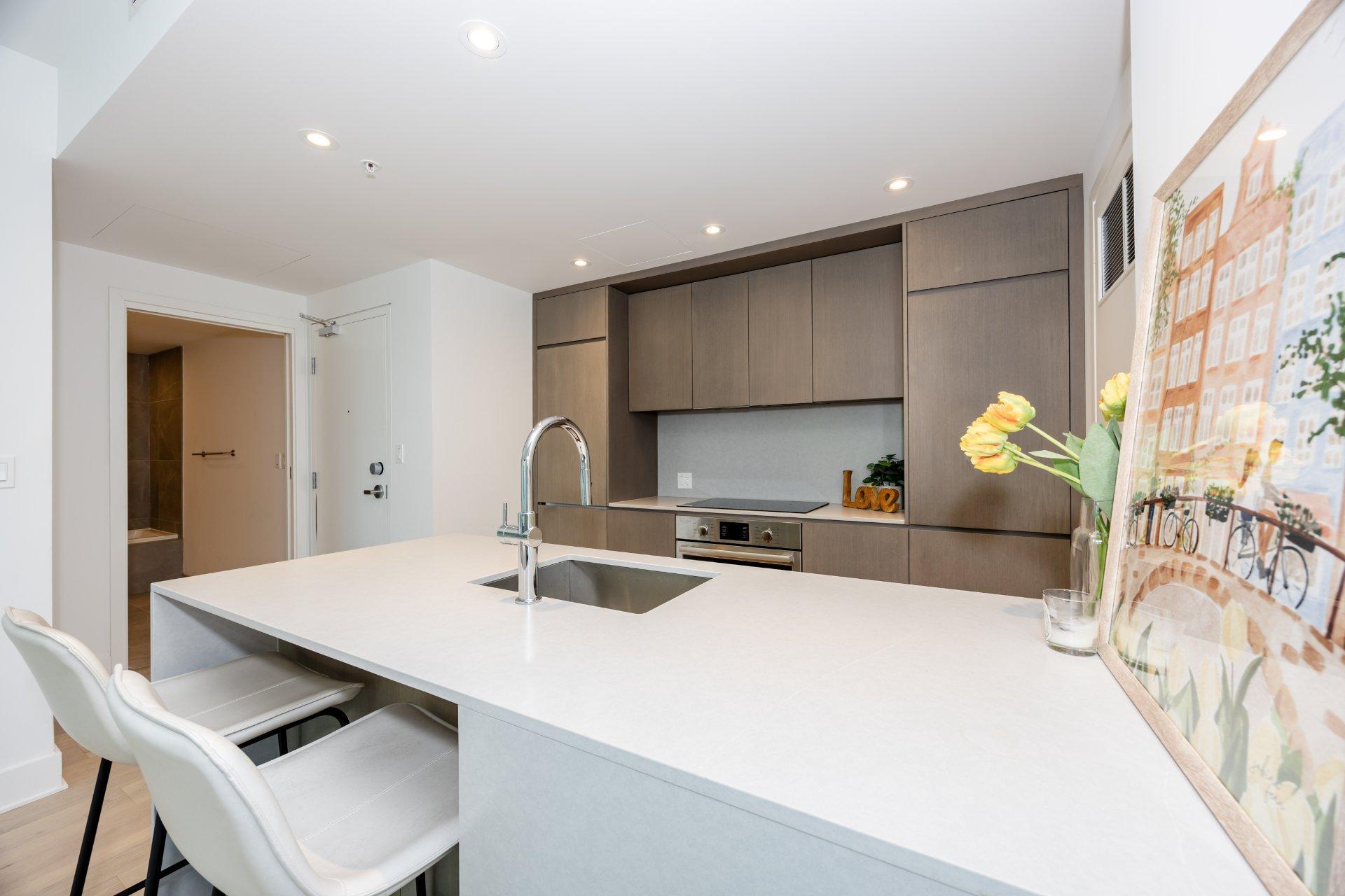 









1000


Rue André-Prévost

, 302,
Montréal (Verdun/Île-des-Soeurs),




QC
H3E0G2

