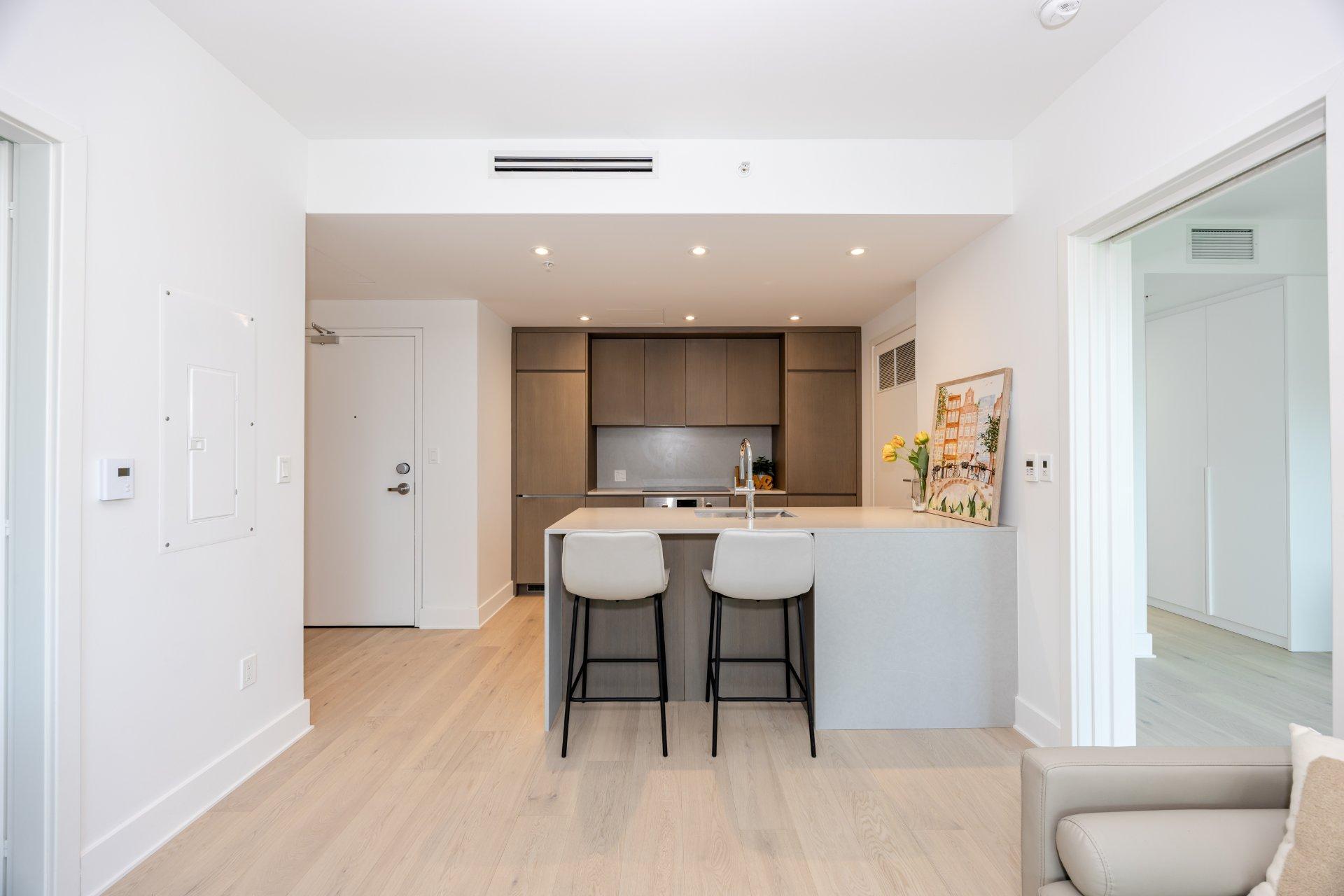 









1000


Rue André-Prévost

, 302,
Montréal (Verdun/Île-des-Soeurs),




QC
H3E0G2


