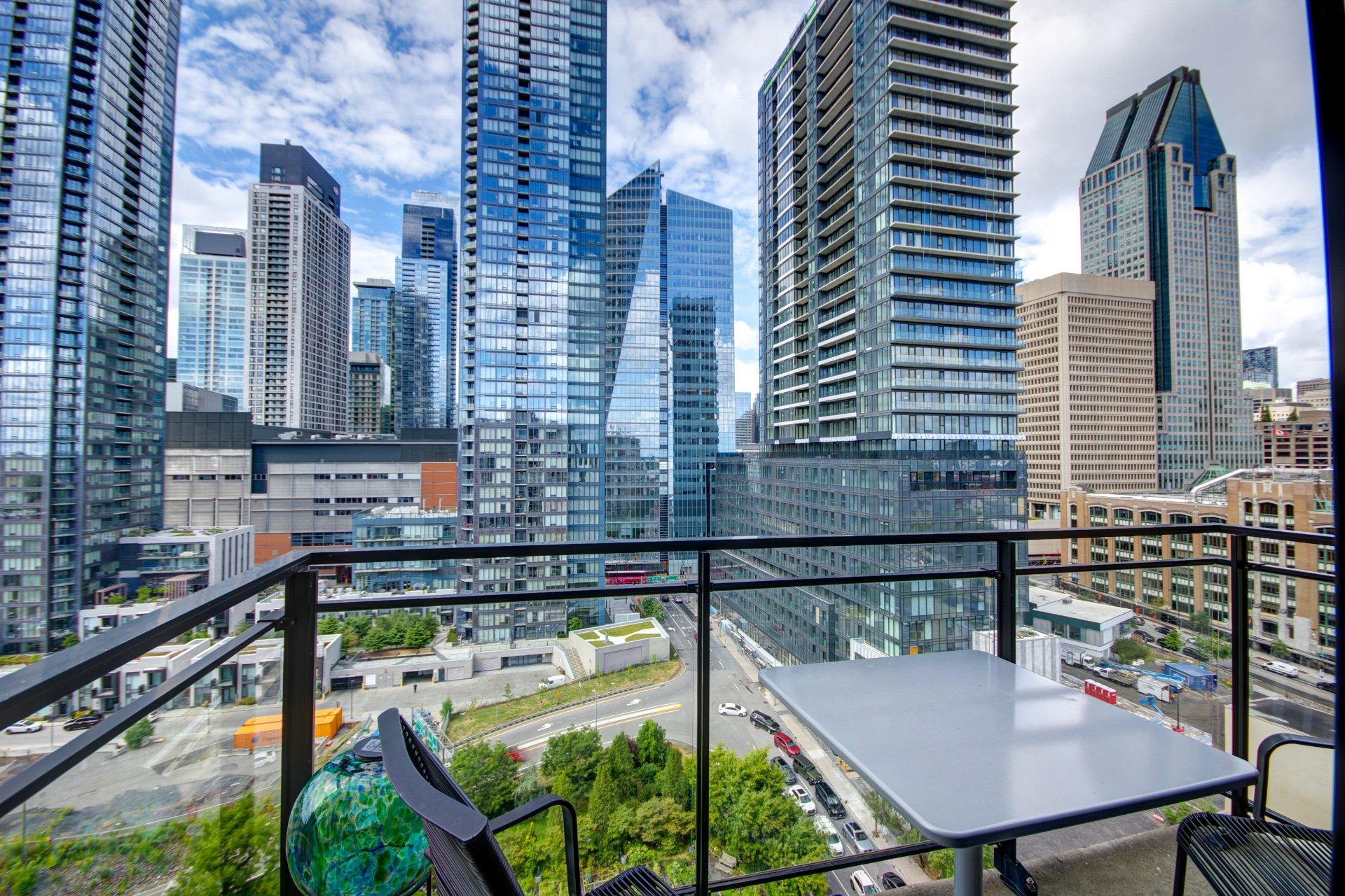 









1200


Rue St-Jacques

, 1704,
Montréal (Ville-Marie),




QC
H3C0E9

