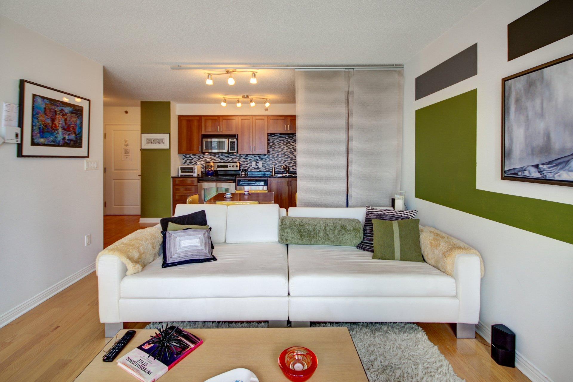 









1200


Rue St-Jacques

, 1704,
Montréal (Ville-Marie),




QC
H3C0E9

