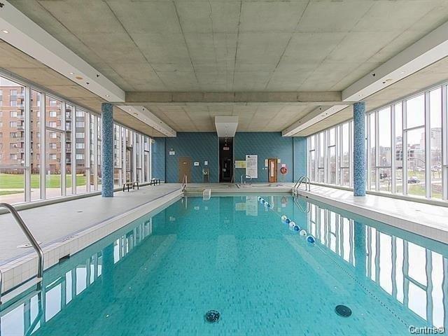 









1200


Rue St-Jacques

, 1704,
Montréal (Ville-Marie),




QC
H3C0E9

