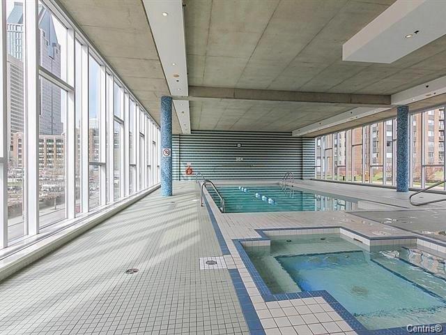 









1200


Rue St-Jacques

, 1704,
Montréal (Ville-Marie),




QC
H3C0E9

