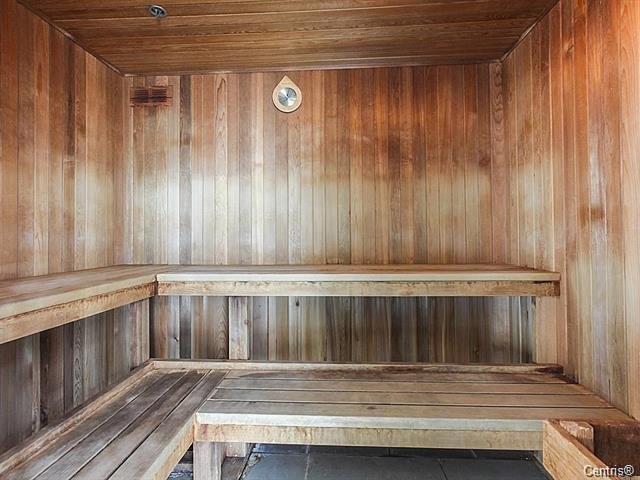 









1200


Rue St-Jacques

, 1704,
Montréal (Ville-Marie),




QC
H3C0E9

