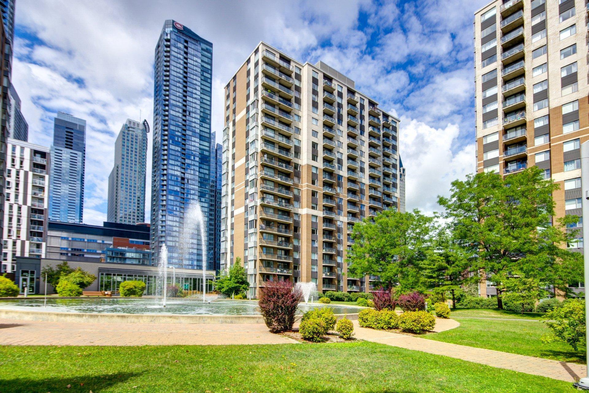 









1200


Rue St-Jacques

, 1704,
Montréal (Ville-Marie),




QC
H3C0E9

