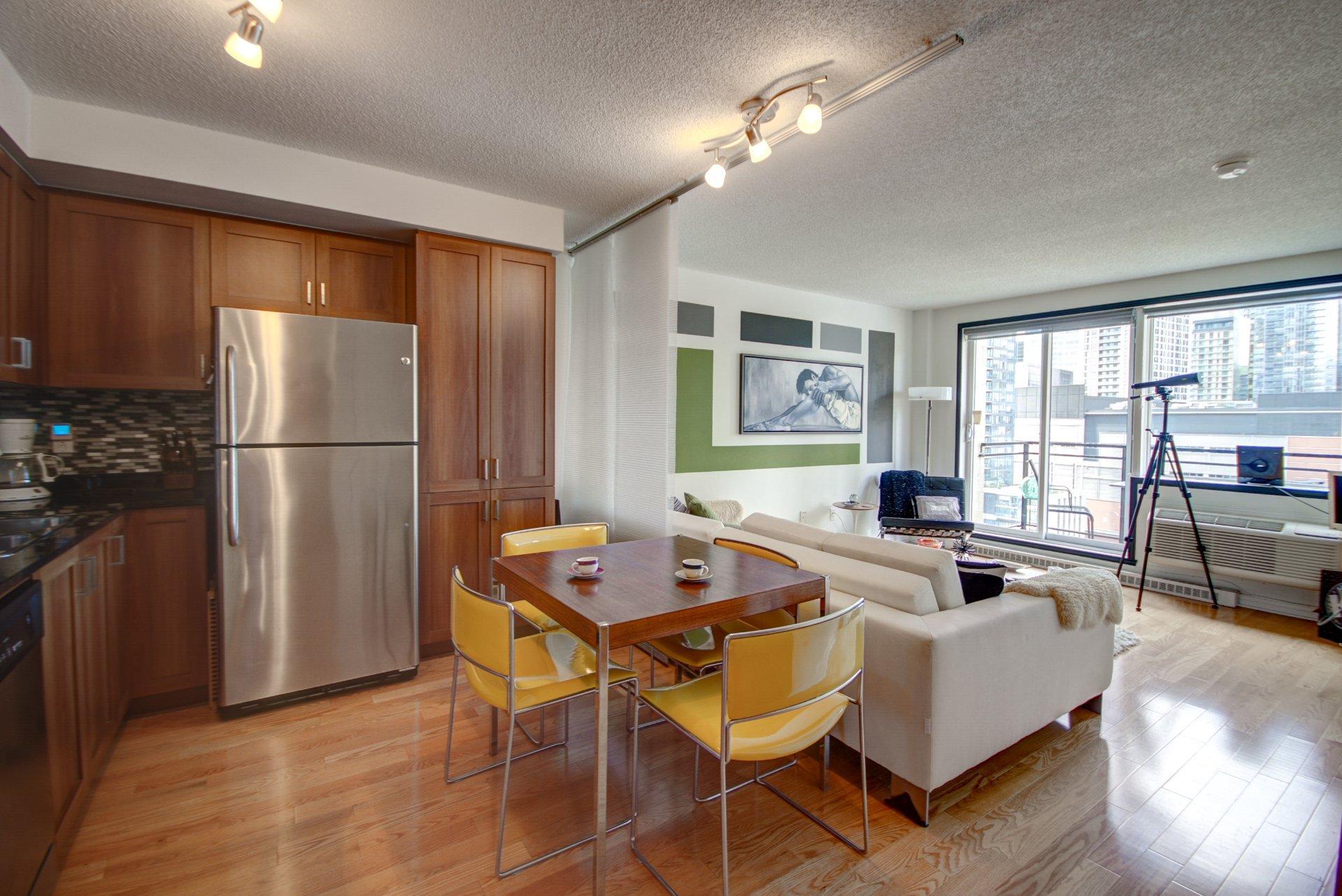 









1200


Rue St-Jacques

, 1704,
Montréal (Ville-Marie),




QC
H3C0E9

