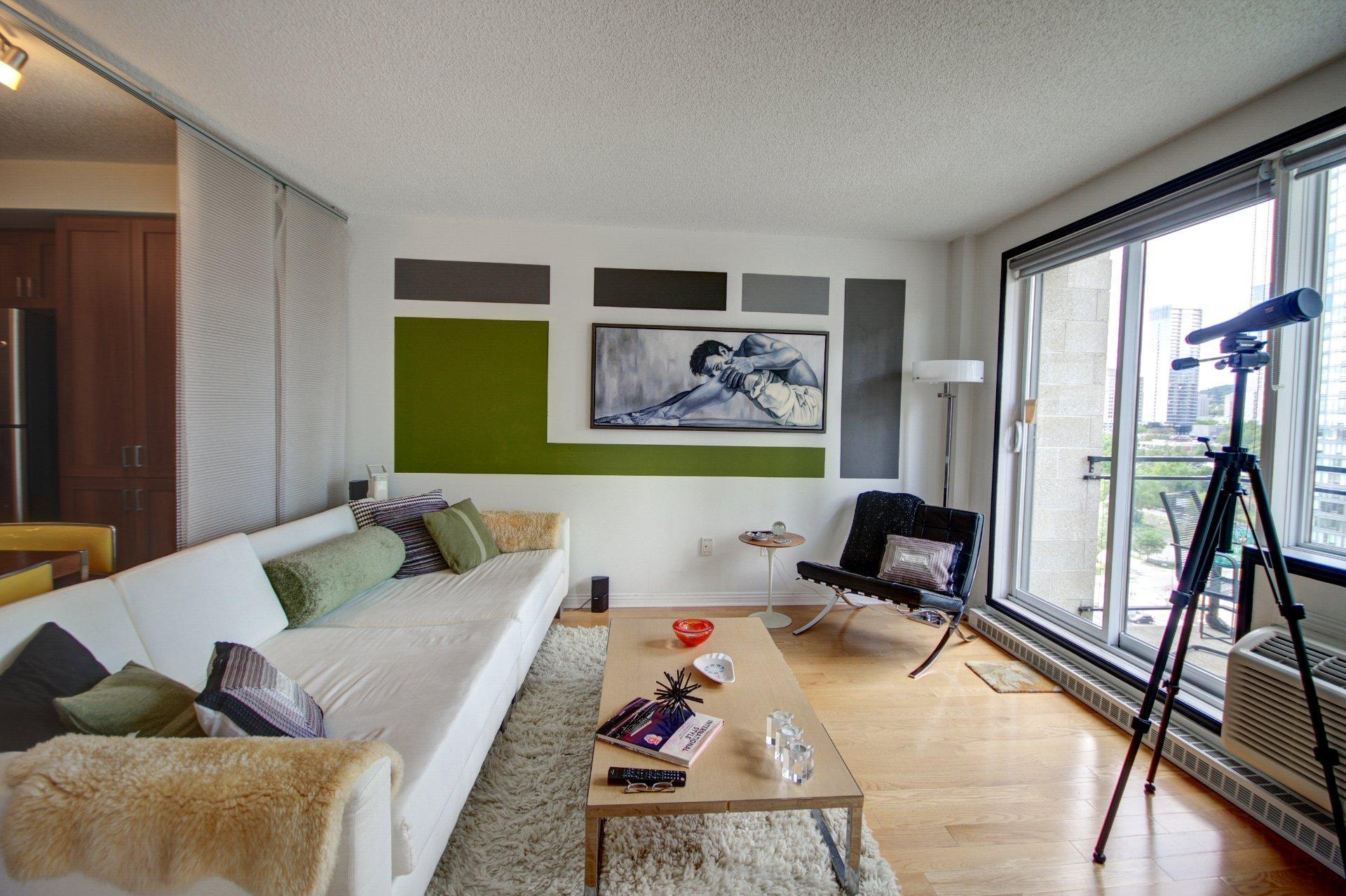 









1200


Rue St-Jacques

, 1704,
Montréal (Ville-Marie),




QC
H3C0E9

