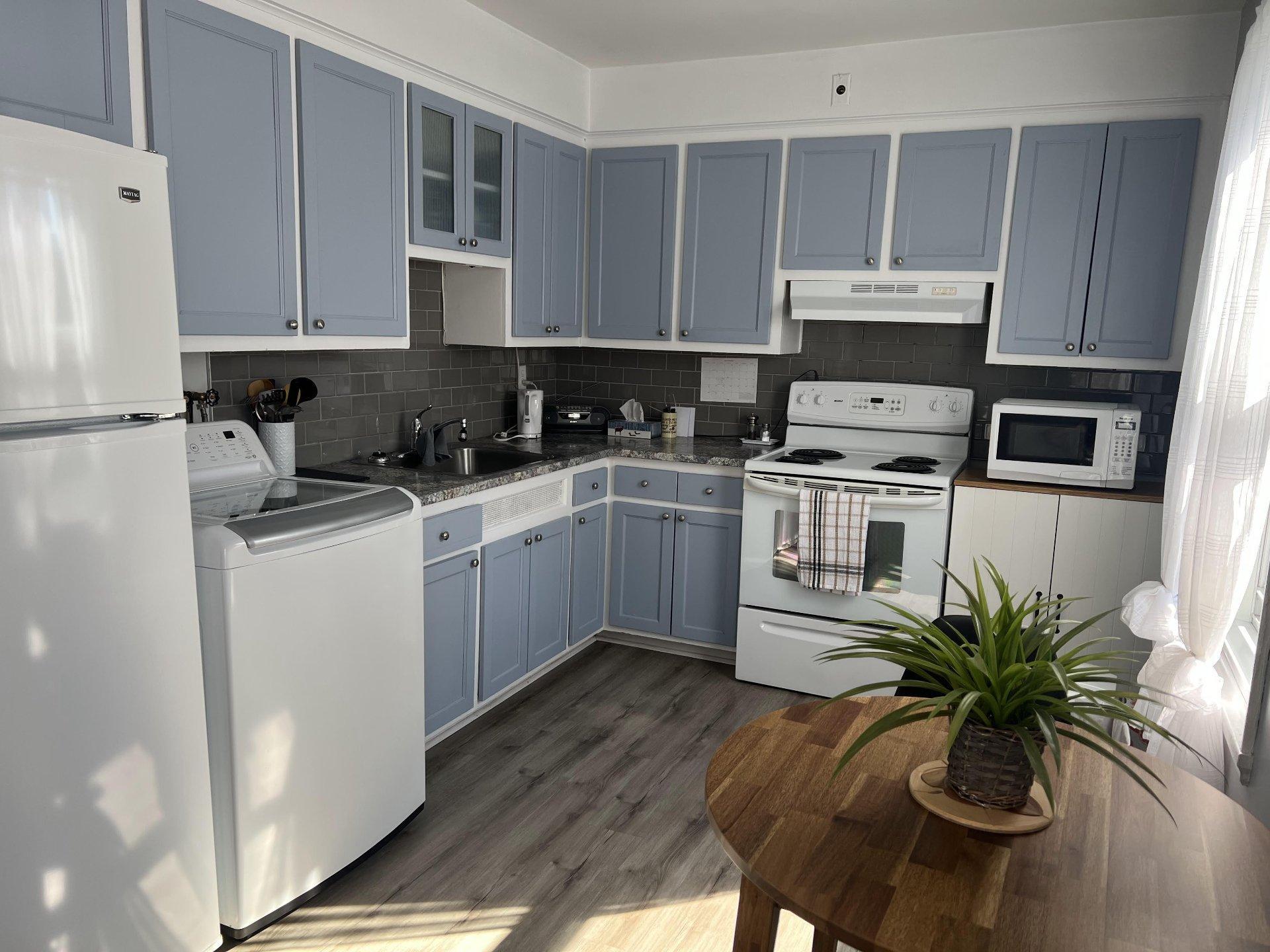 









8390


Rue Centrale

,
Montréal (LaSalle),




QC
H8P1M8

