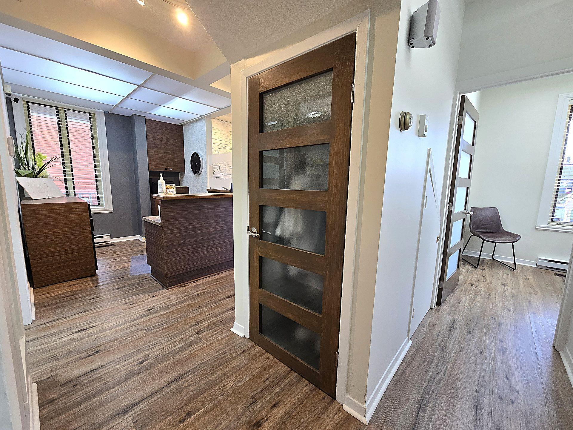 









3994

 - 3994B


Boul. St-Martin O.

,
Laval (Chomedey),




QC
H7T1B8

