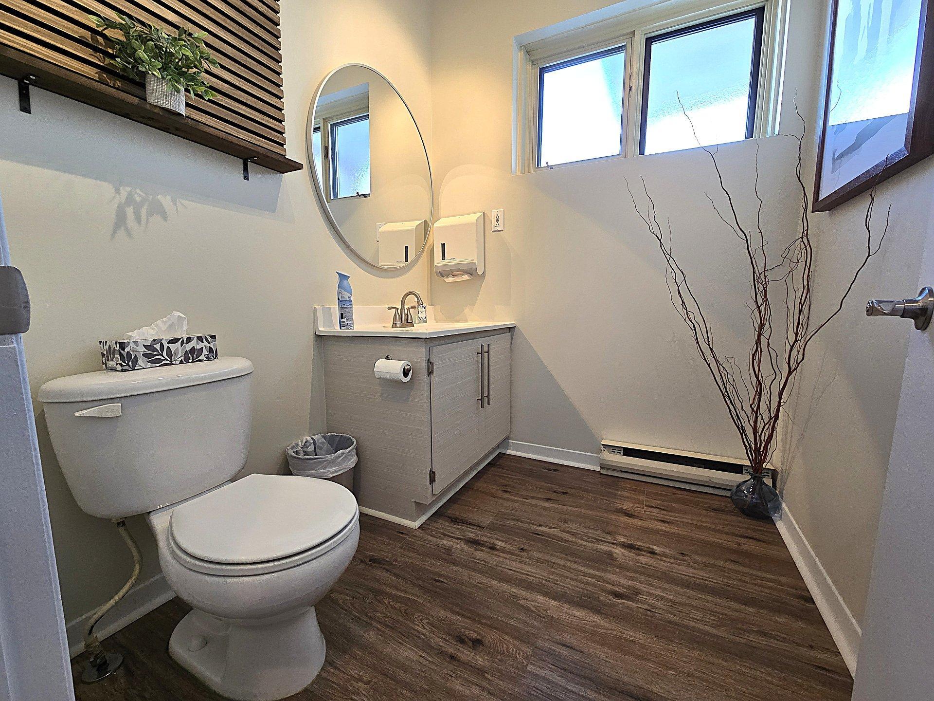 









3994

 - 3994B


Boul. St-Martin O.

,
Laval (Chomedey),




QC
H7T1B8

