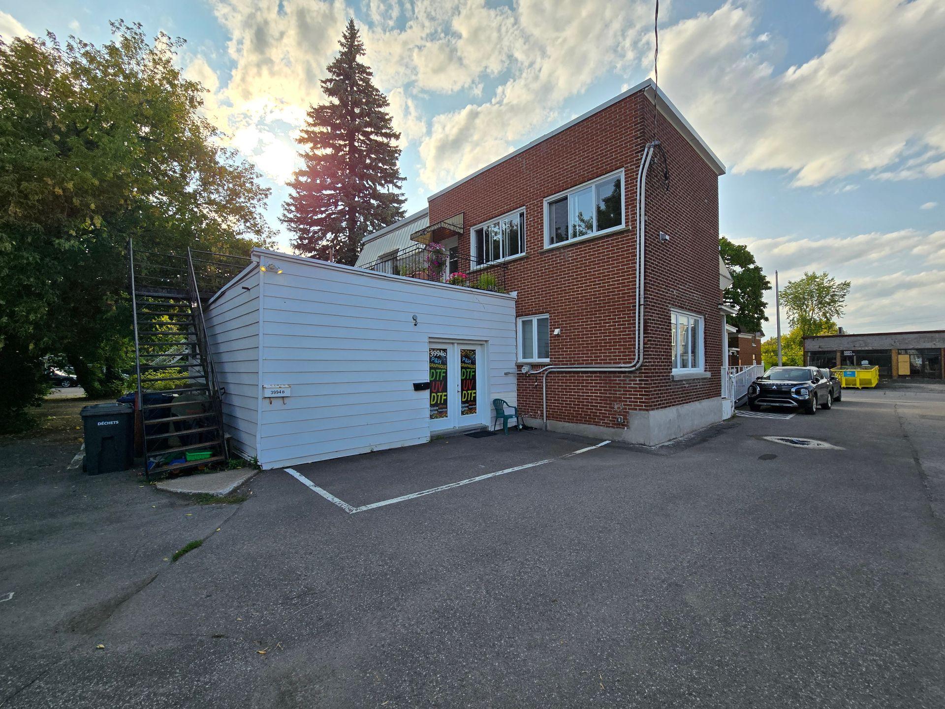 









3994

 - 3994B


Boul. St-Martin O.

,
Laval (Chomedey),




QC
H7T1B8

