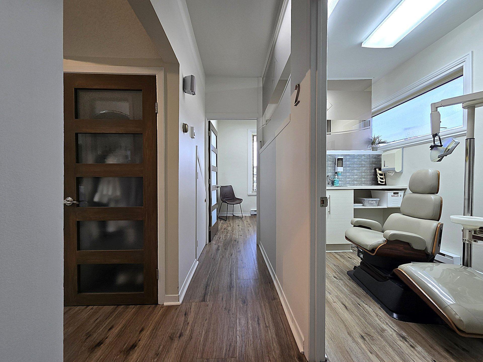 









3994

 - 3994B


Boul. St-Martin O.

,
Laval (Chomedey),




QC
H7T1B8

