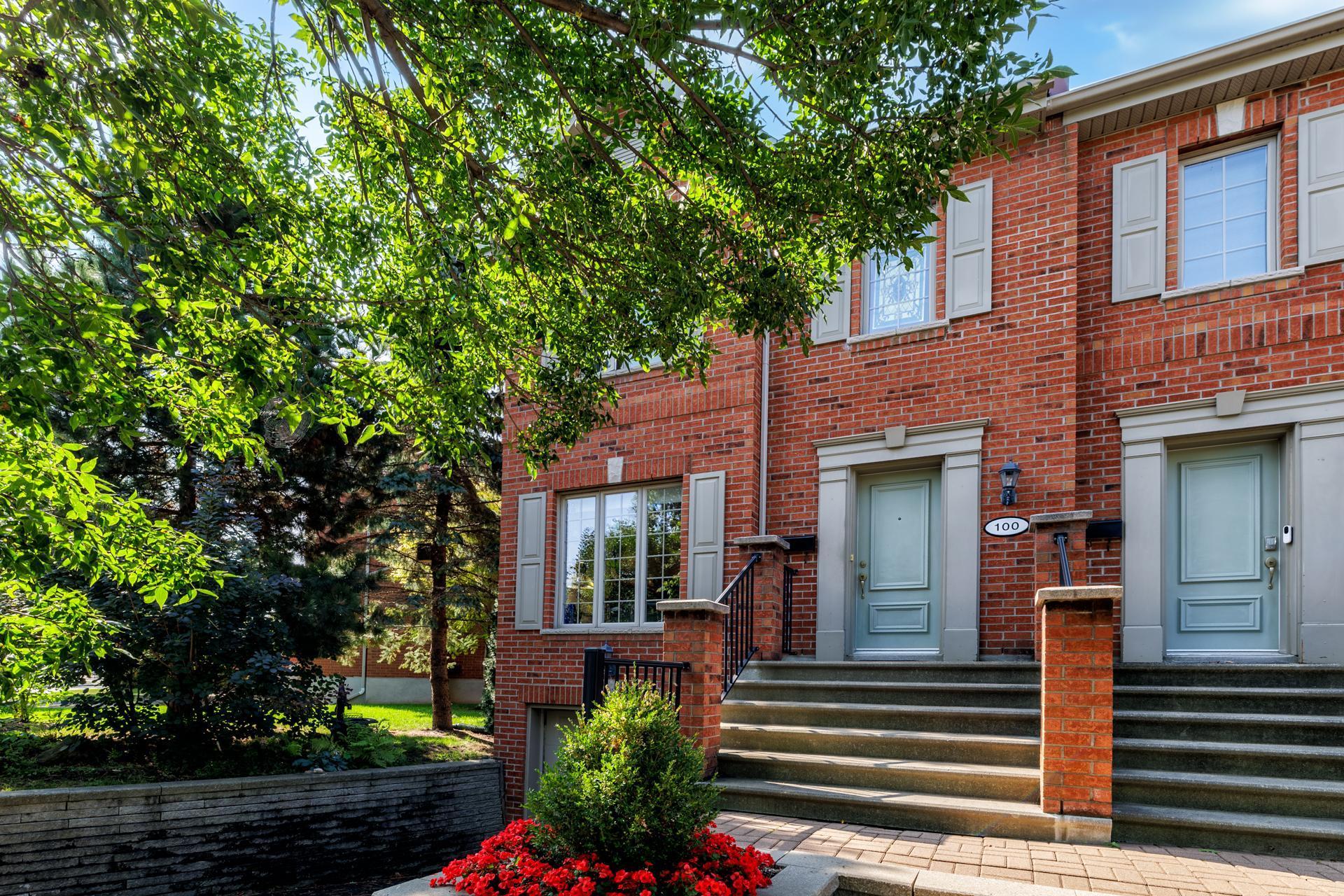 









100


Crois. Michael

,
Beaconsfield,




QC
H9W2C6

