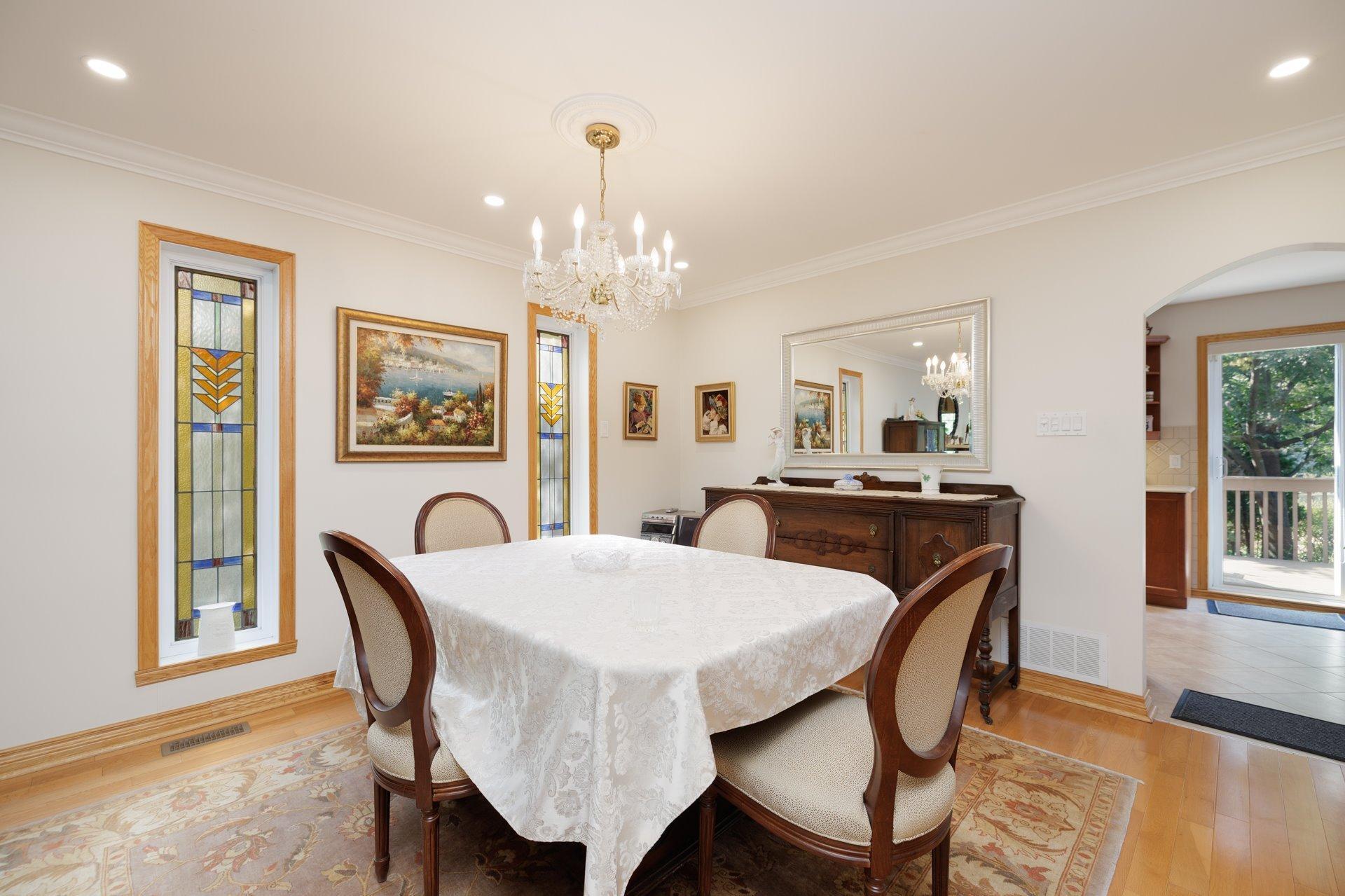 









100


Crois. Michael

,
Beaconsfield,




QC
H9W2C6

