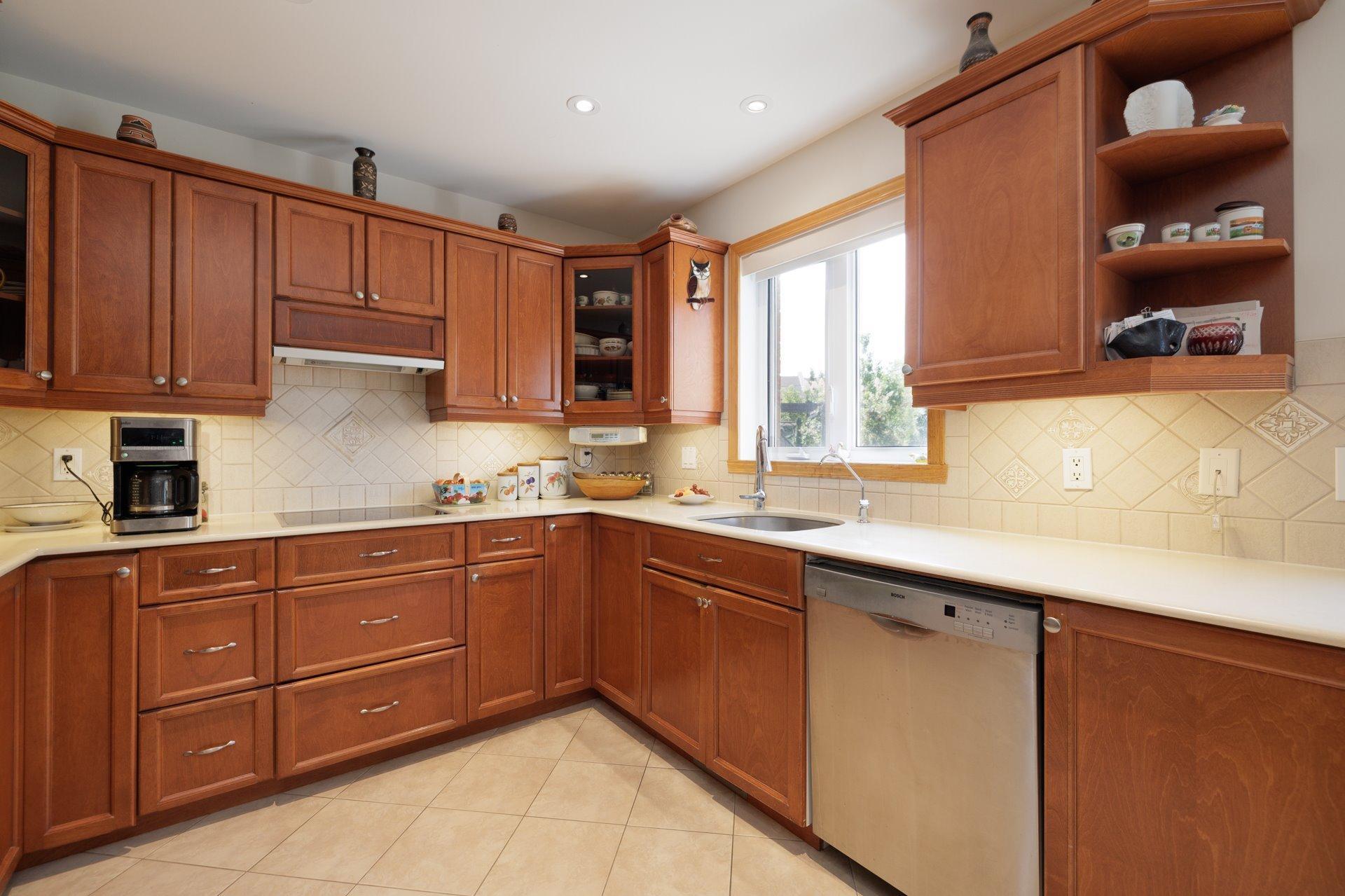 









100


Crois. Michael

,
Beaconsfield,




QC
H9W2C6


