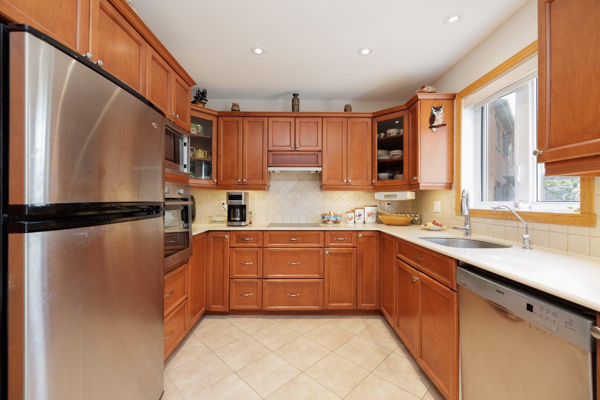 









100


Crois. Michael

,
Beaconsfield,




QC
H9W2C6

