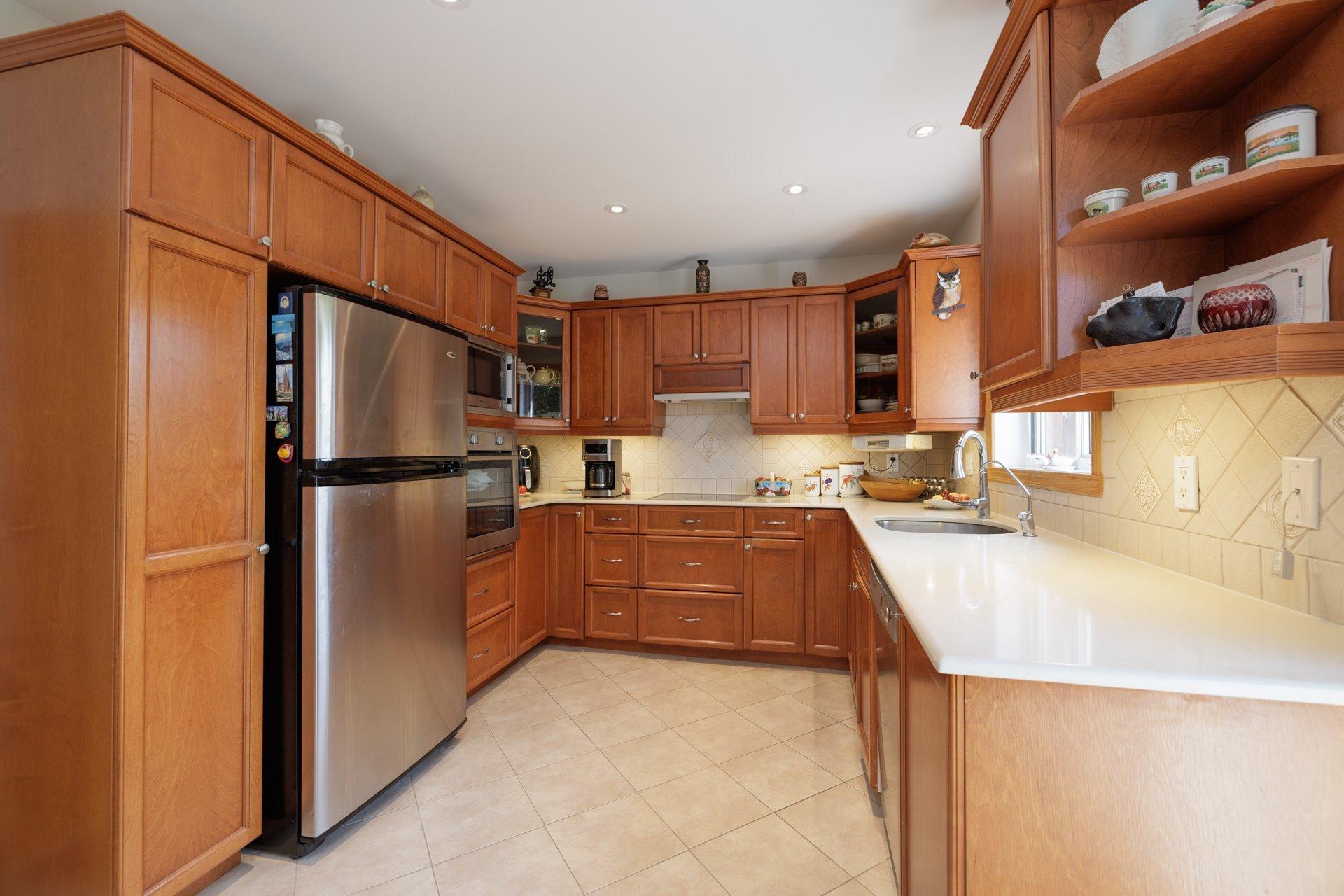 









100


Crois. Michael

,
Beaconsfield,




QC
H9W2C6


